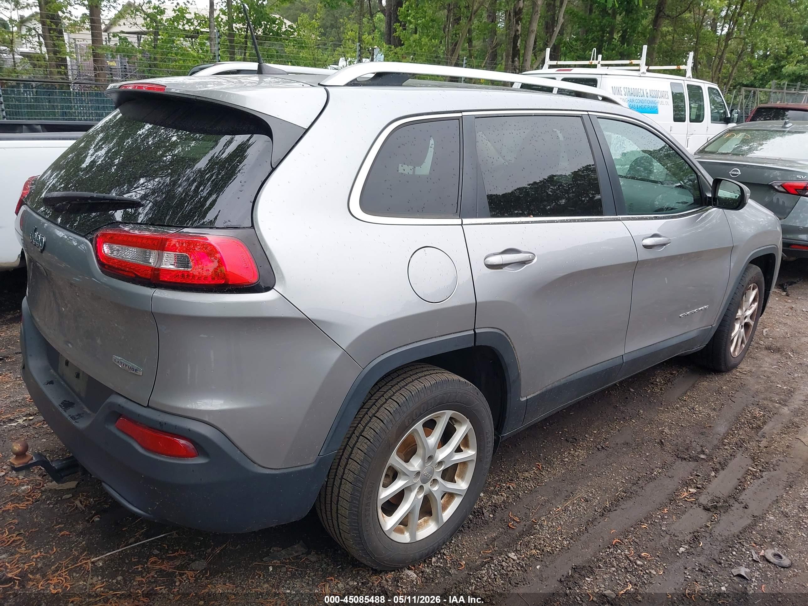 JEEP CHEROKEE image 4