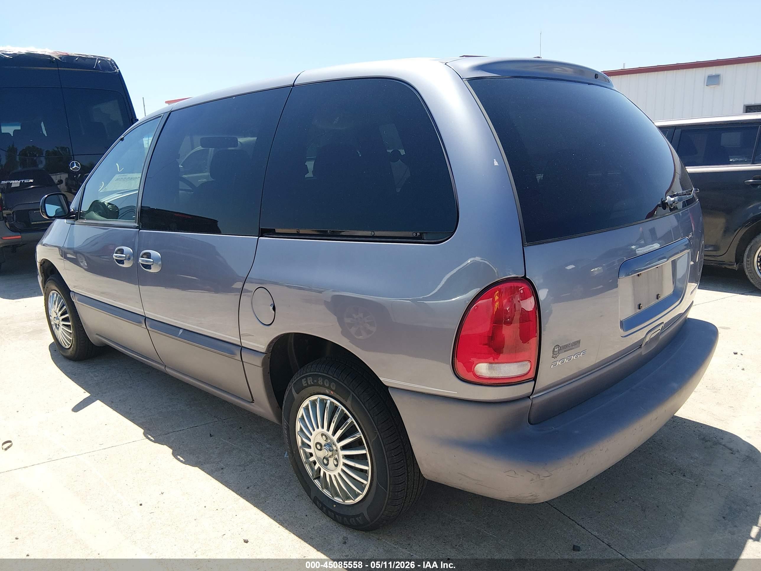 DODGE CARAVAN image 3