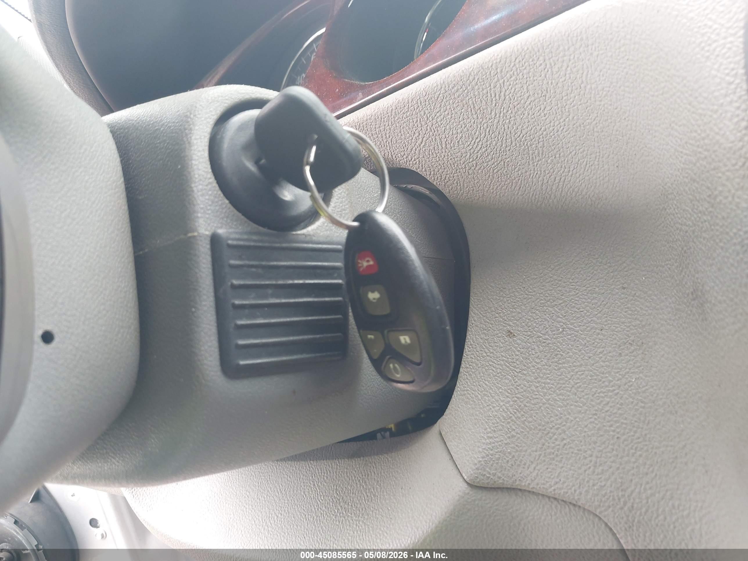 BUICK LUCERNE image 11