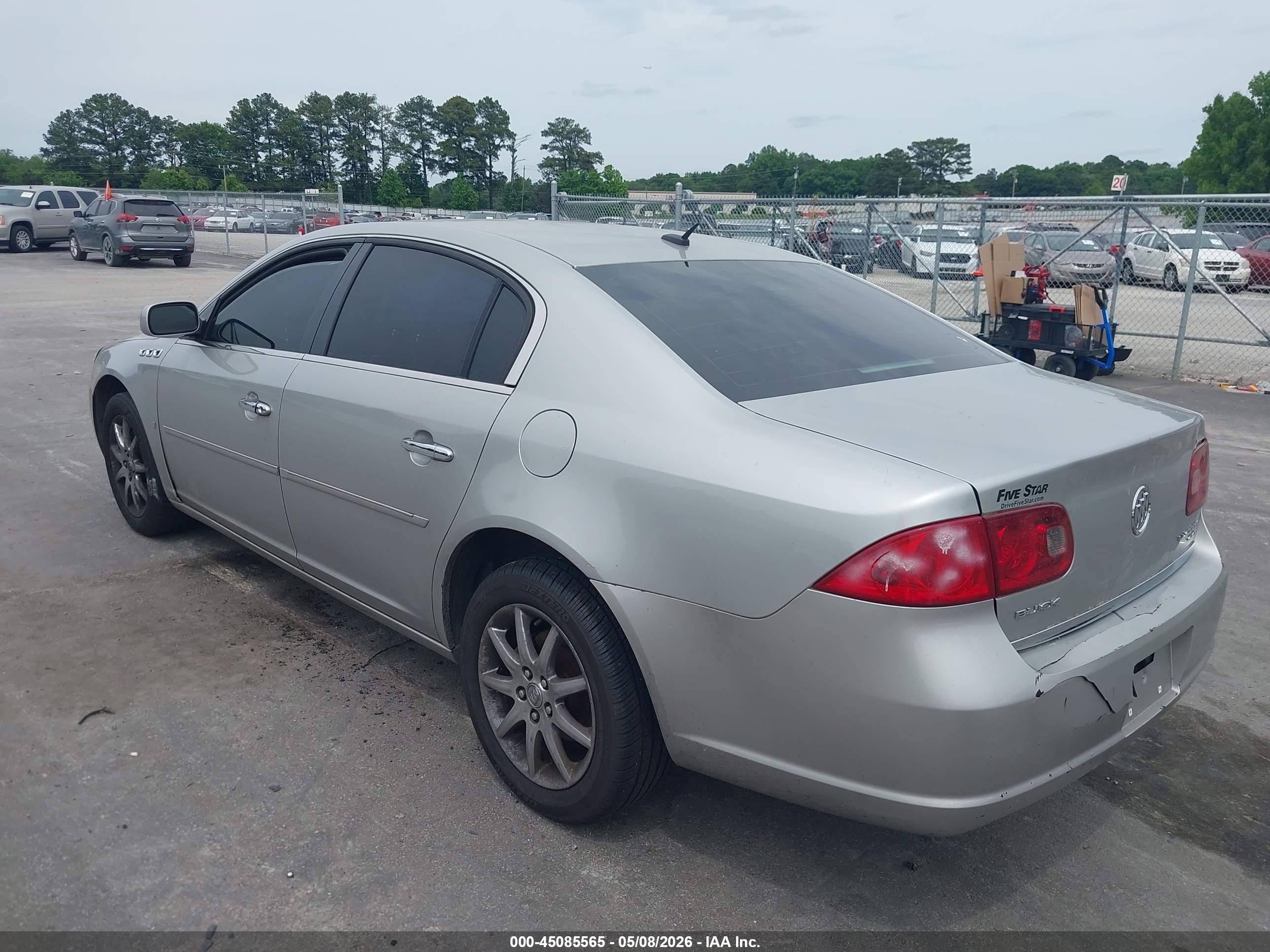 BUICK LUCERNE image 3