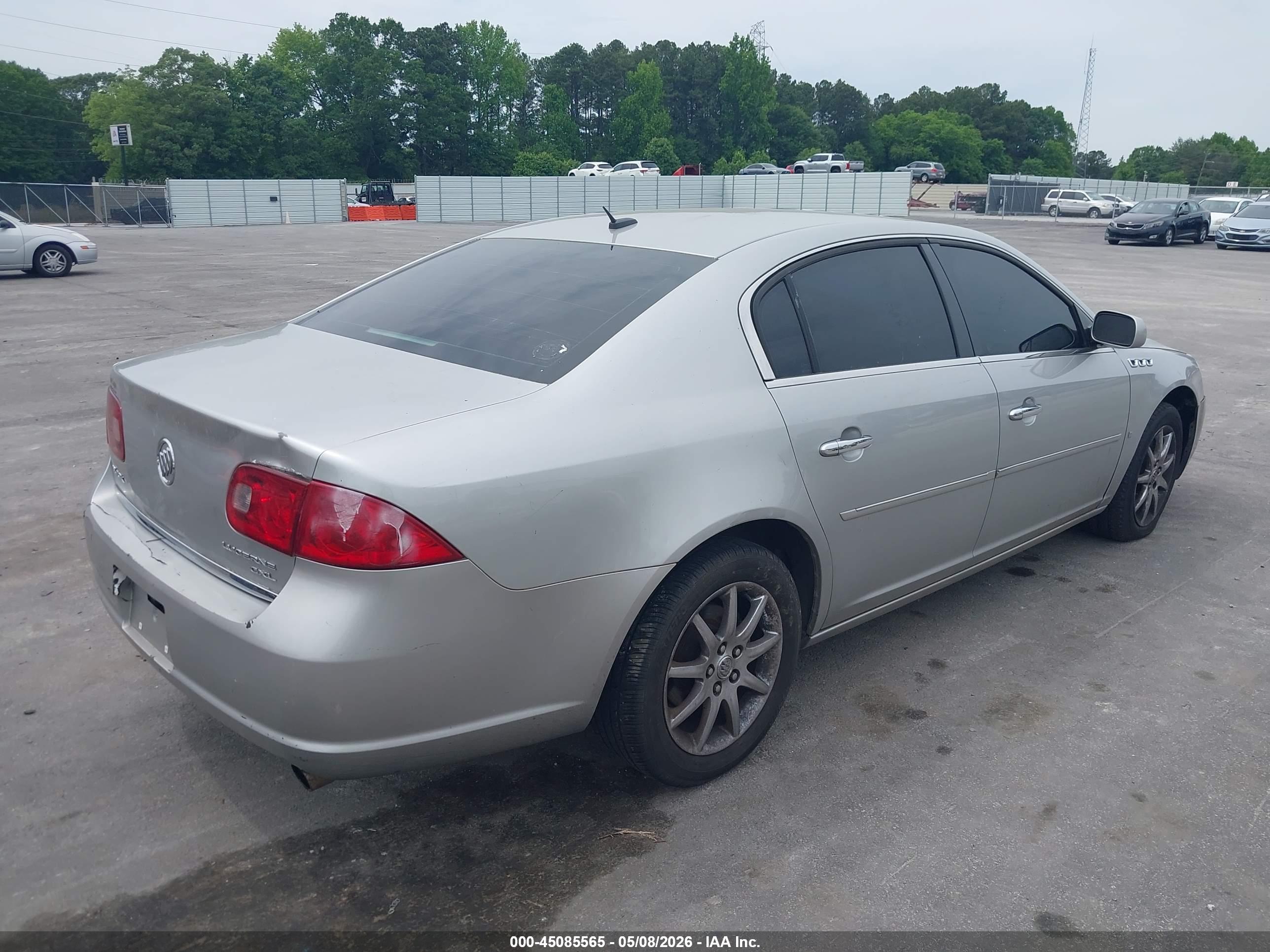 BUICK LUCERNE image 4