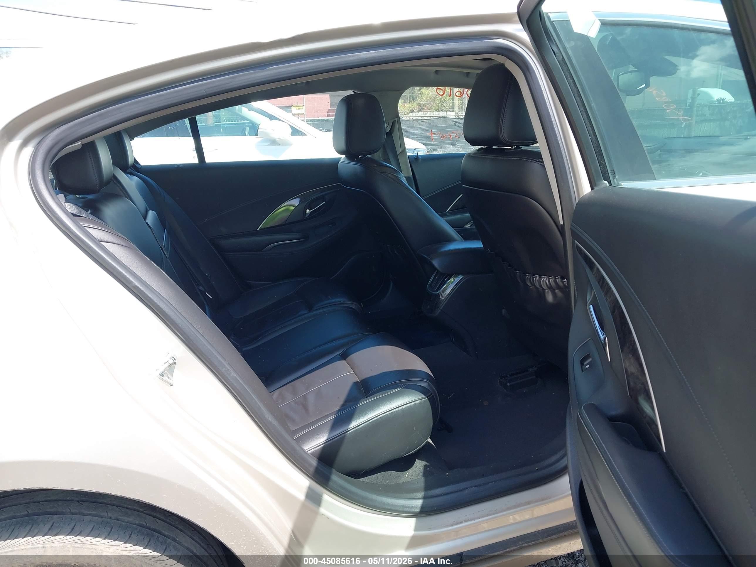BUICK LACROSSE image 8