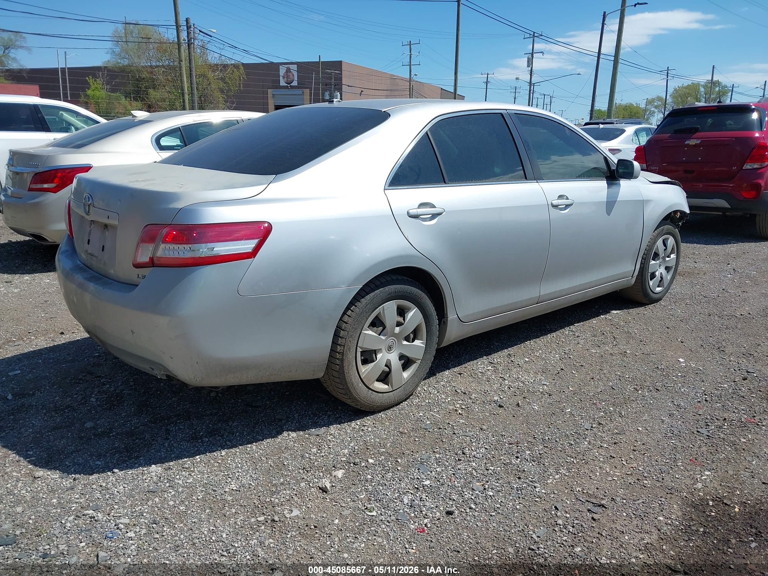TOYOTA CAMRY image 4