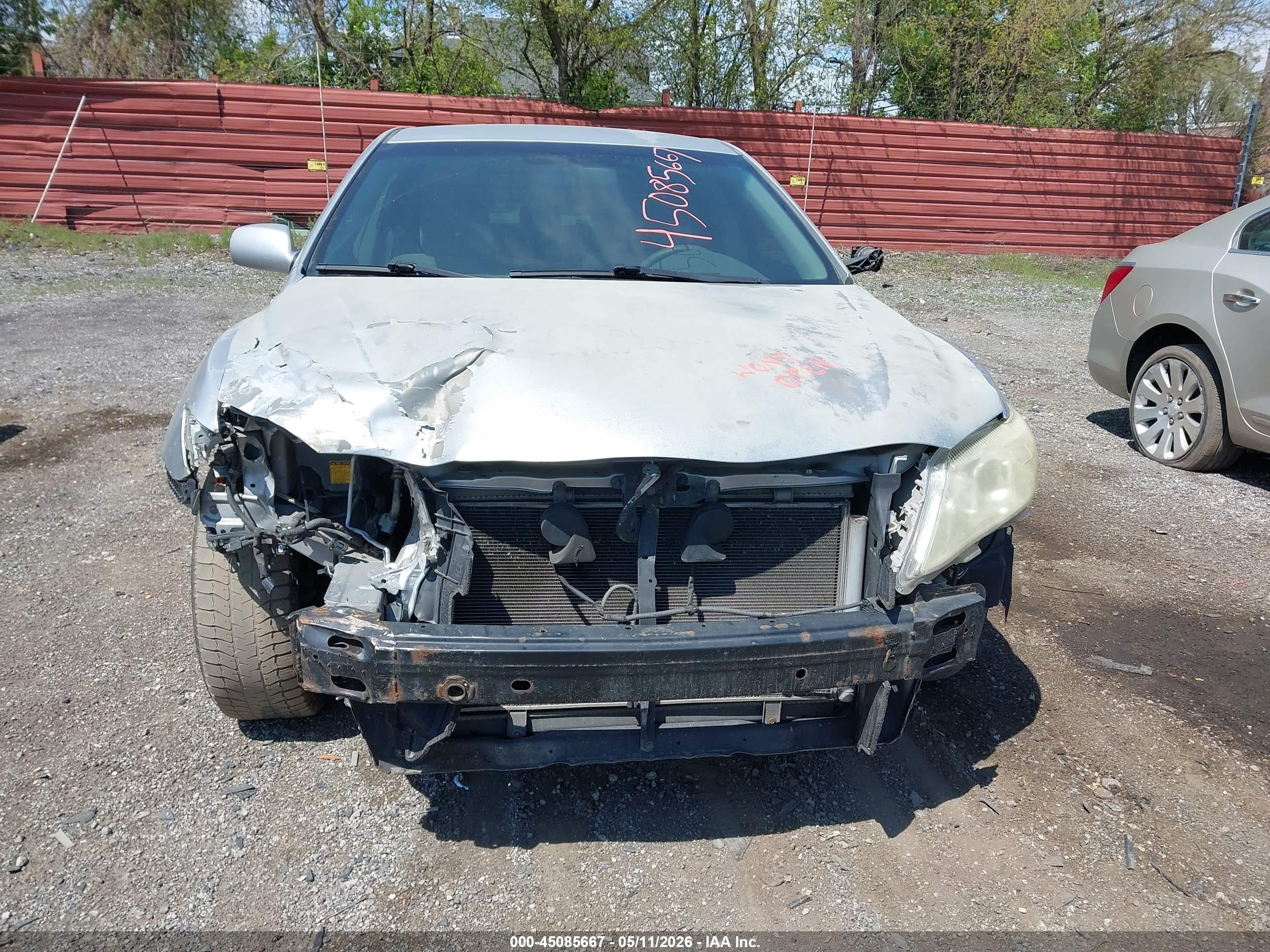 TOYOTA CAMRY image 6