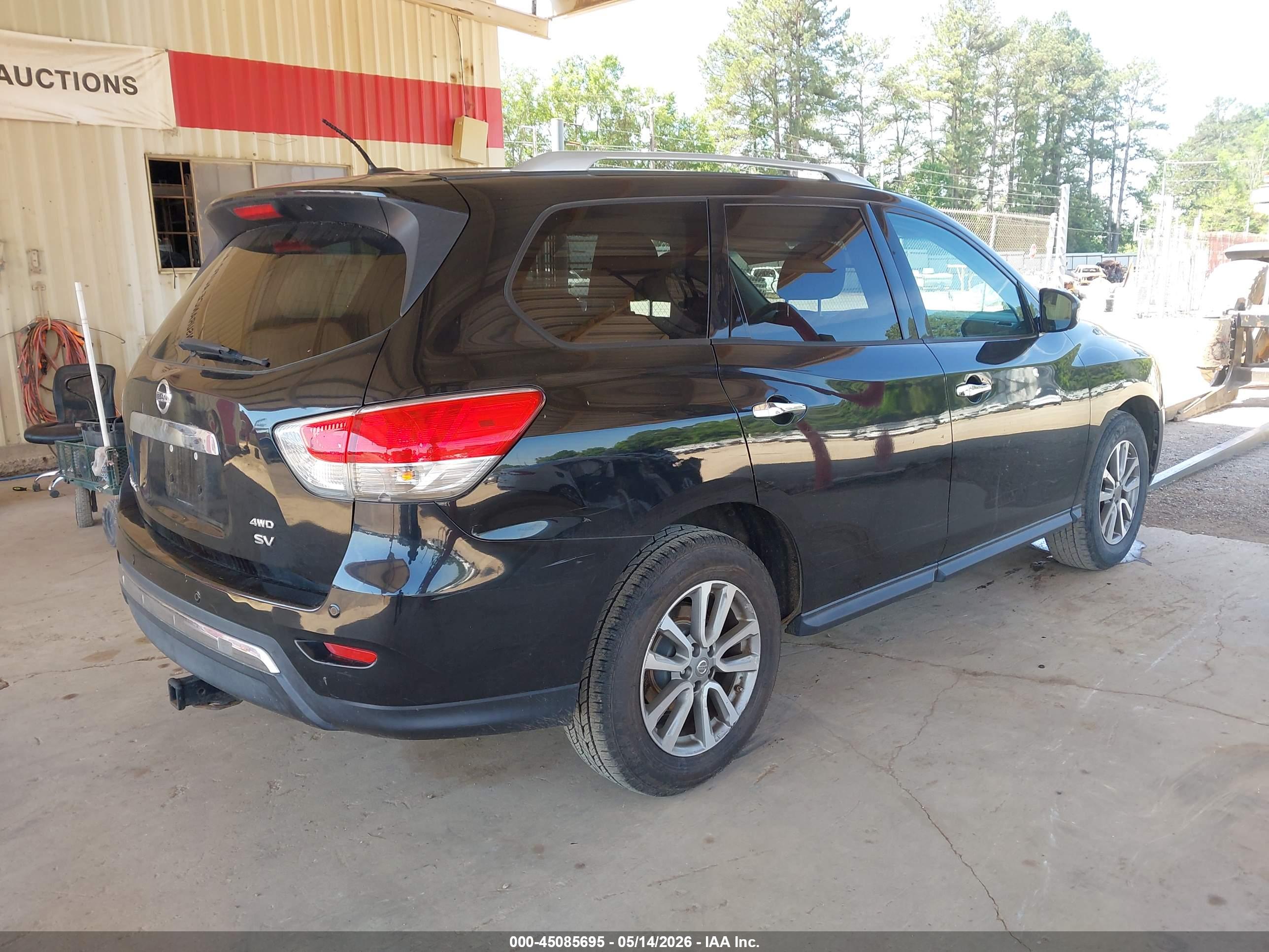 NISSAN PATHFINDER image 4