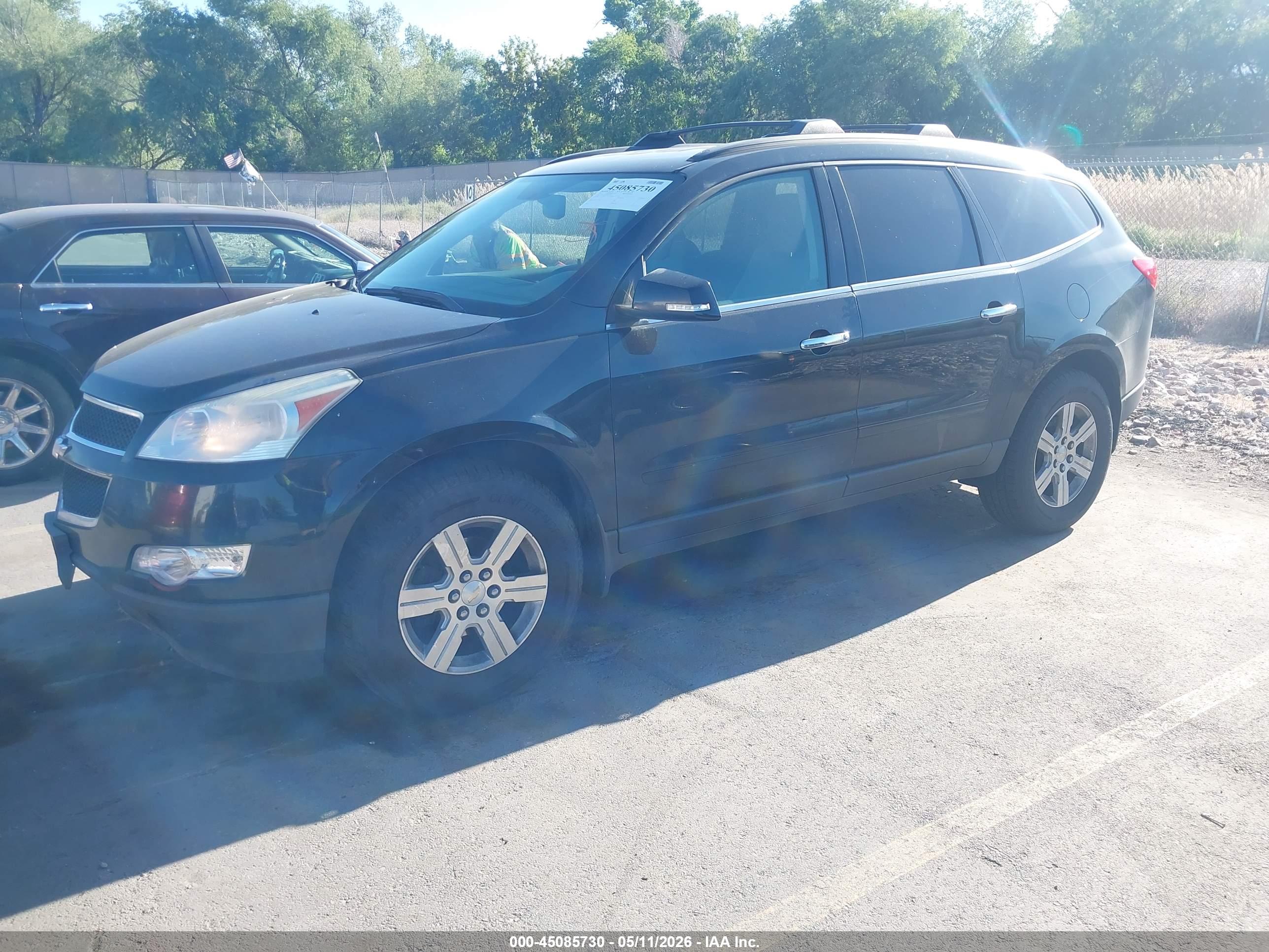 CHEVROLET TRAVERSE image 2