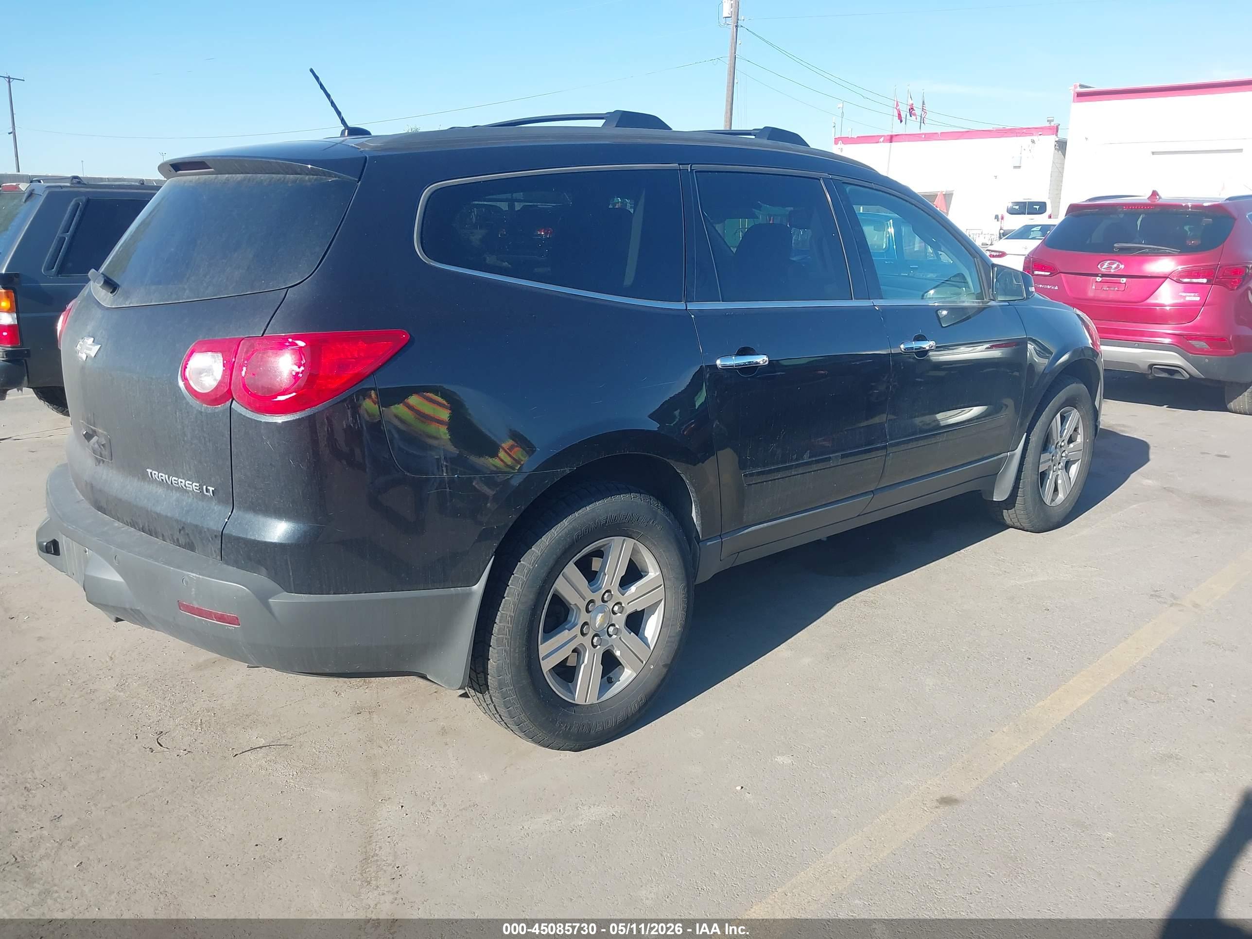 CHEVROLET TRAVERSE image 4