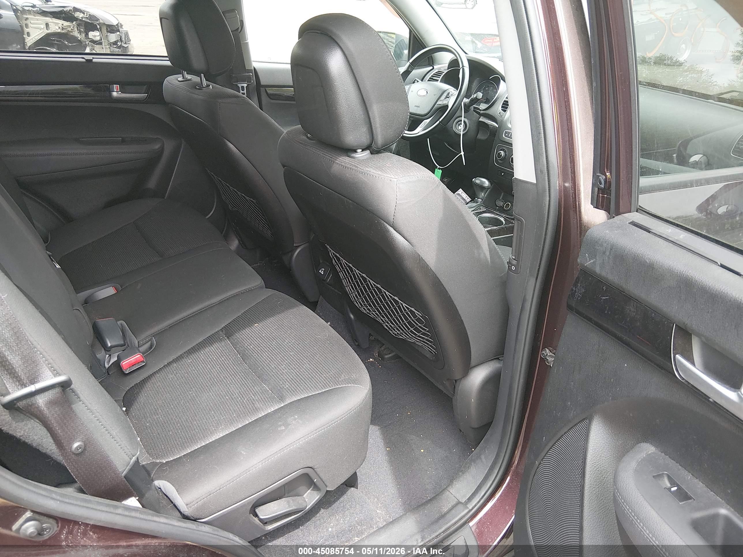 KIA SORENTO image 8