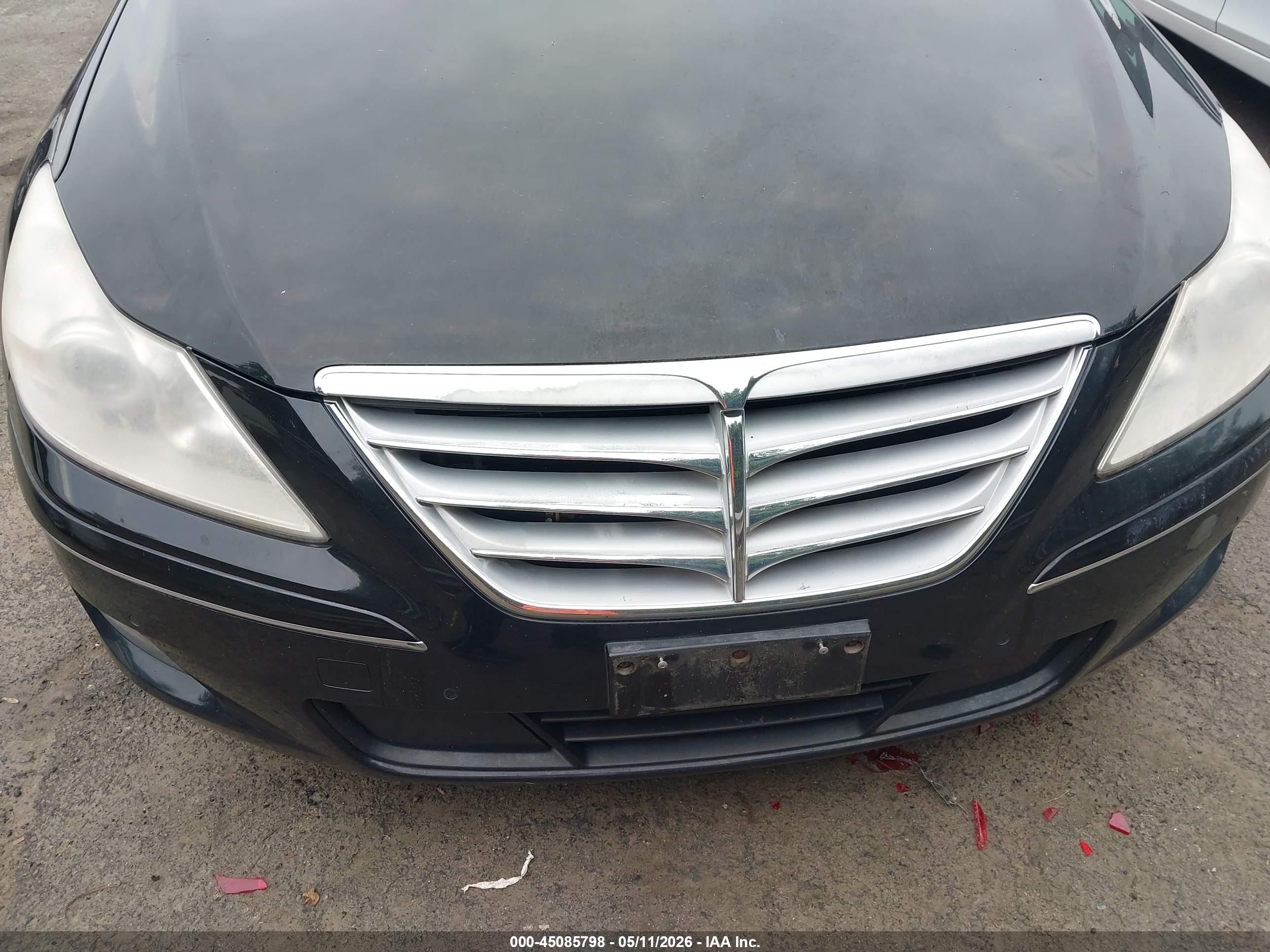 HYUNDAI GENESIS image 6