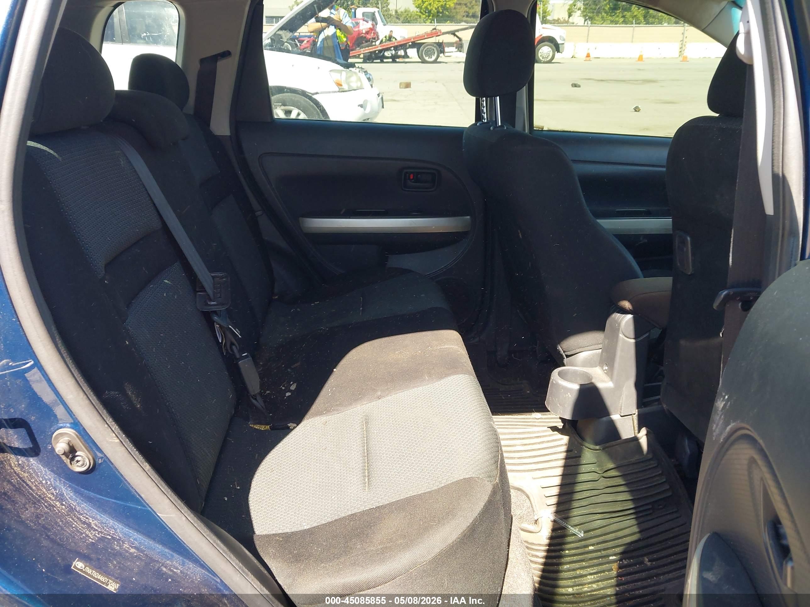 SCION XA image 8