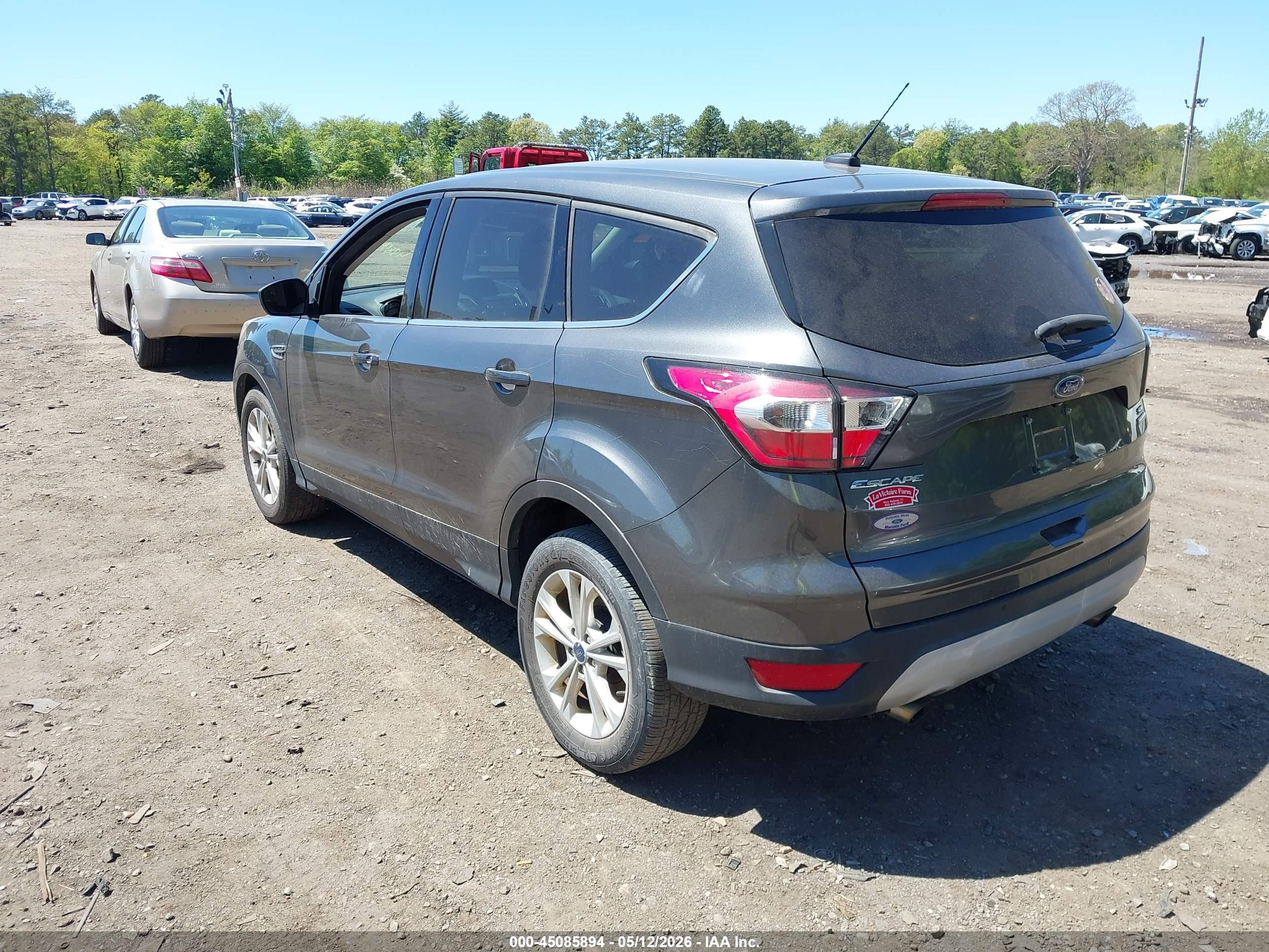 FORD ESCAPE image 3