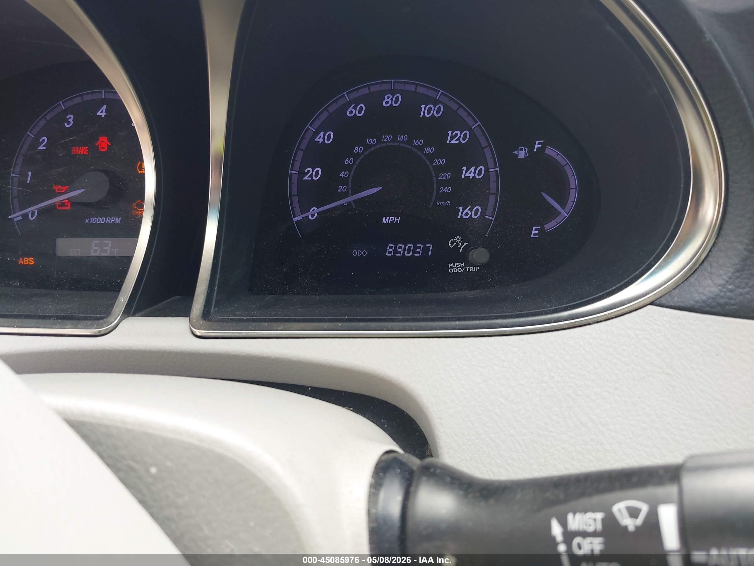 TOYOTA AVALON image 7