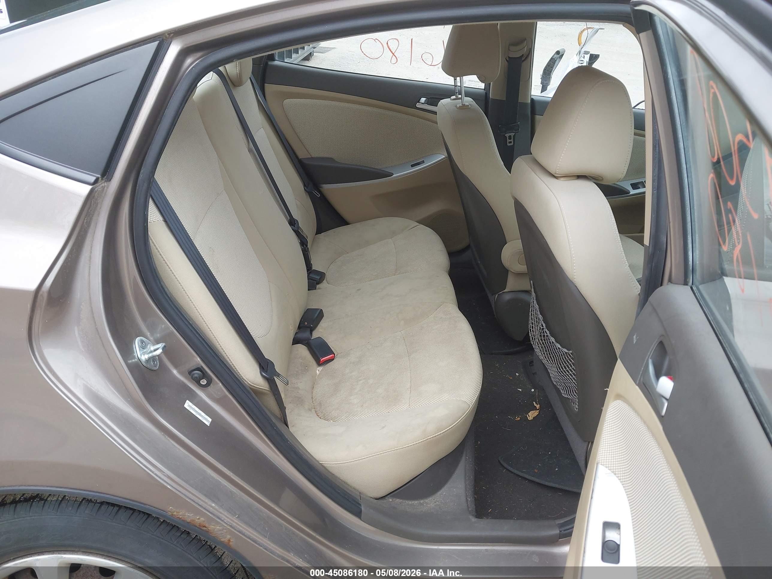 HYUNDAI ACCENT image 8