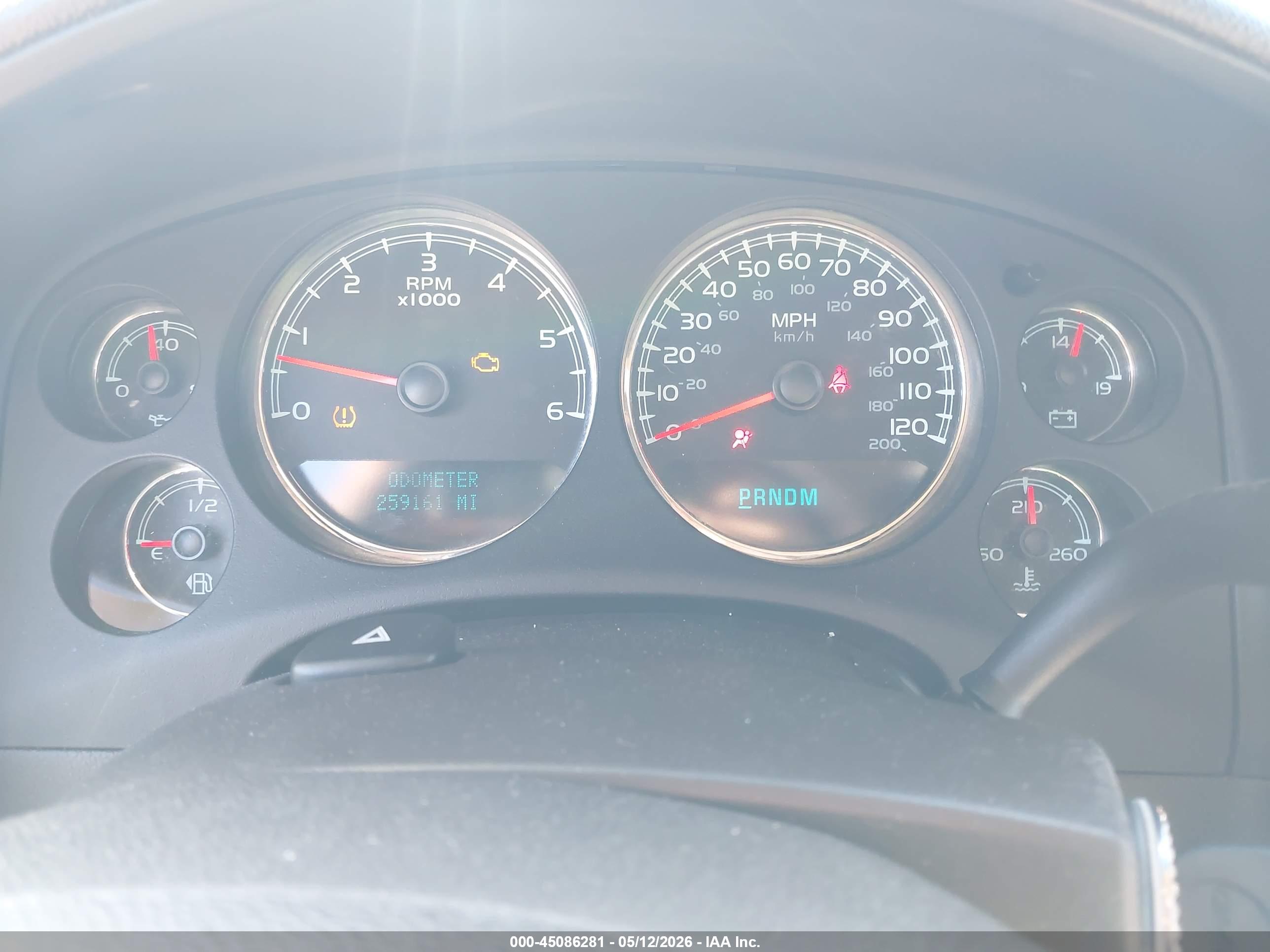GMC YUKON image 7