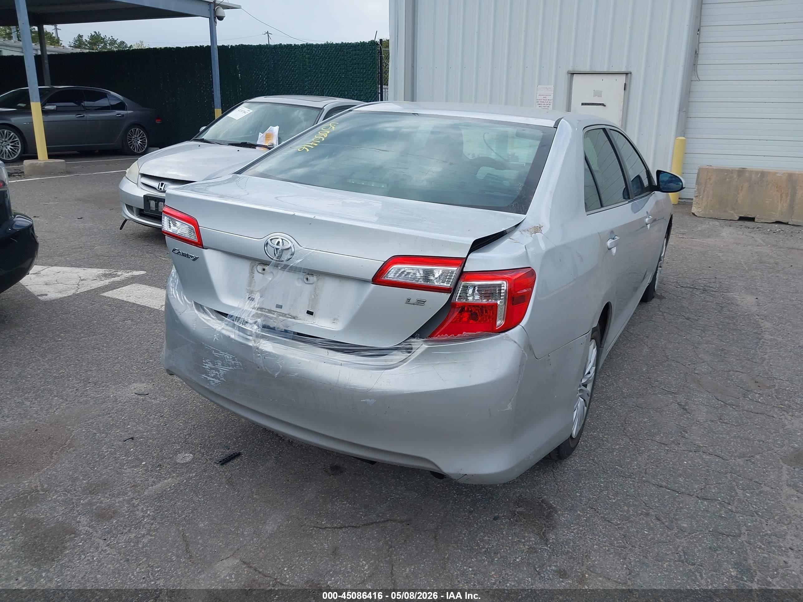 TOYOTA CAMRY image 4