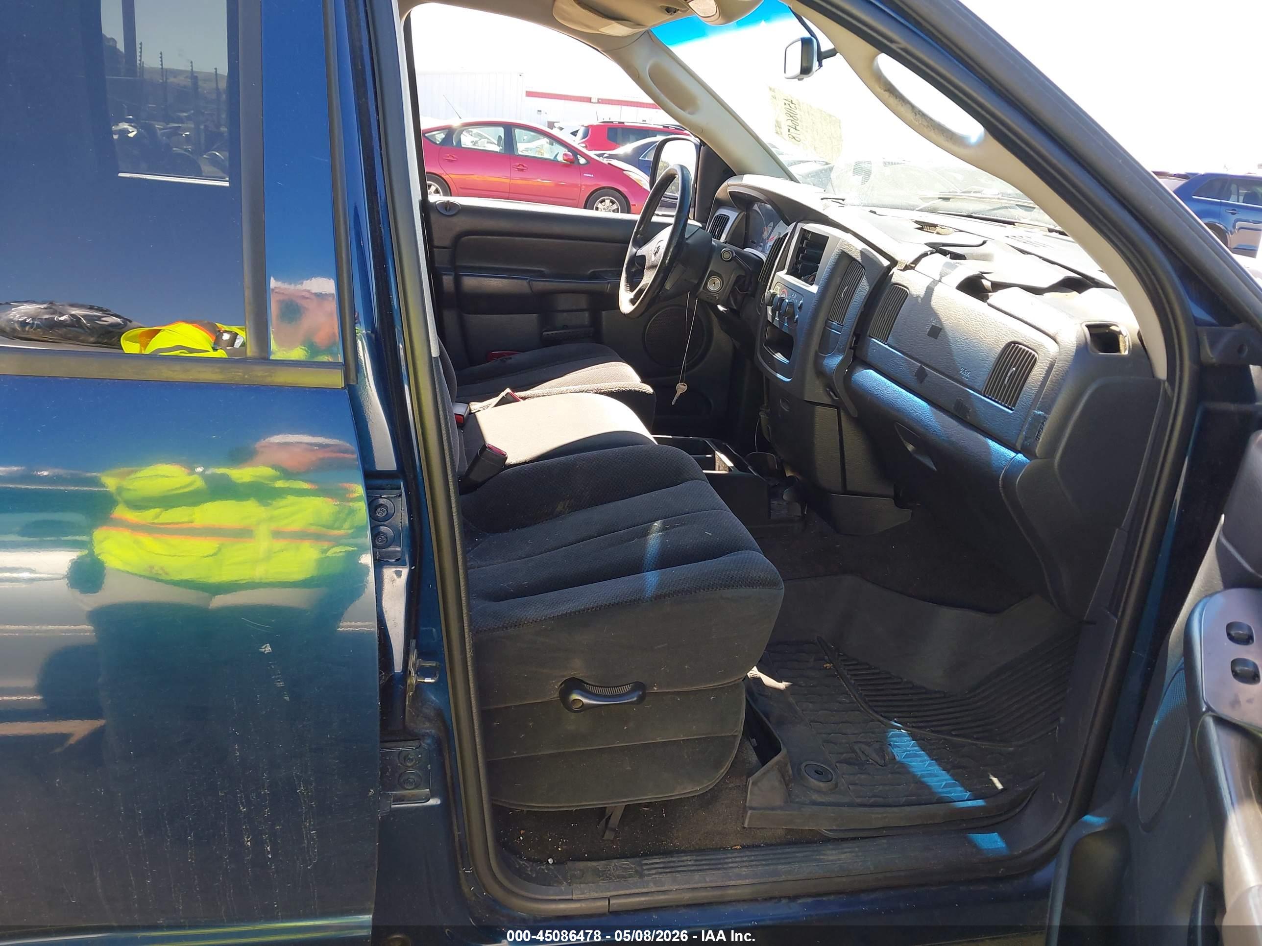 DODGE RAM image 5