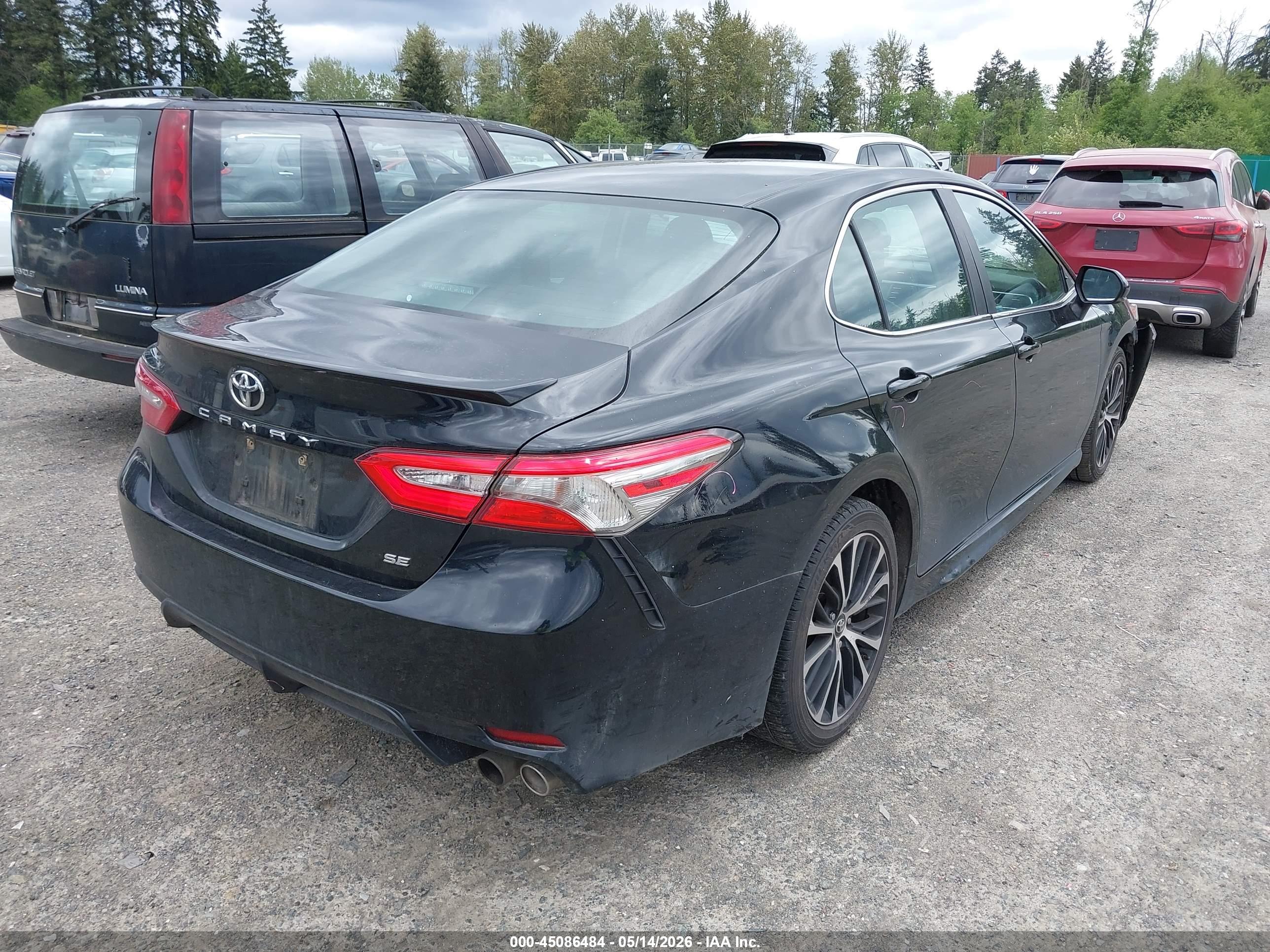 TOYOTA CAMRY image 4