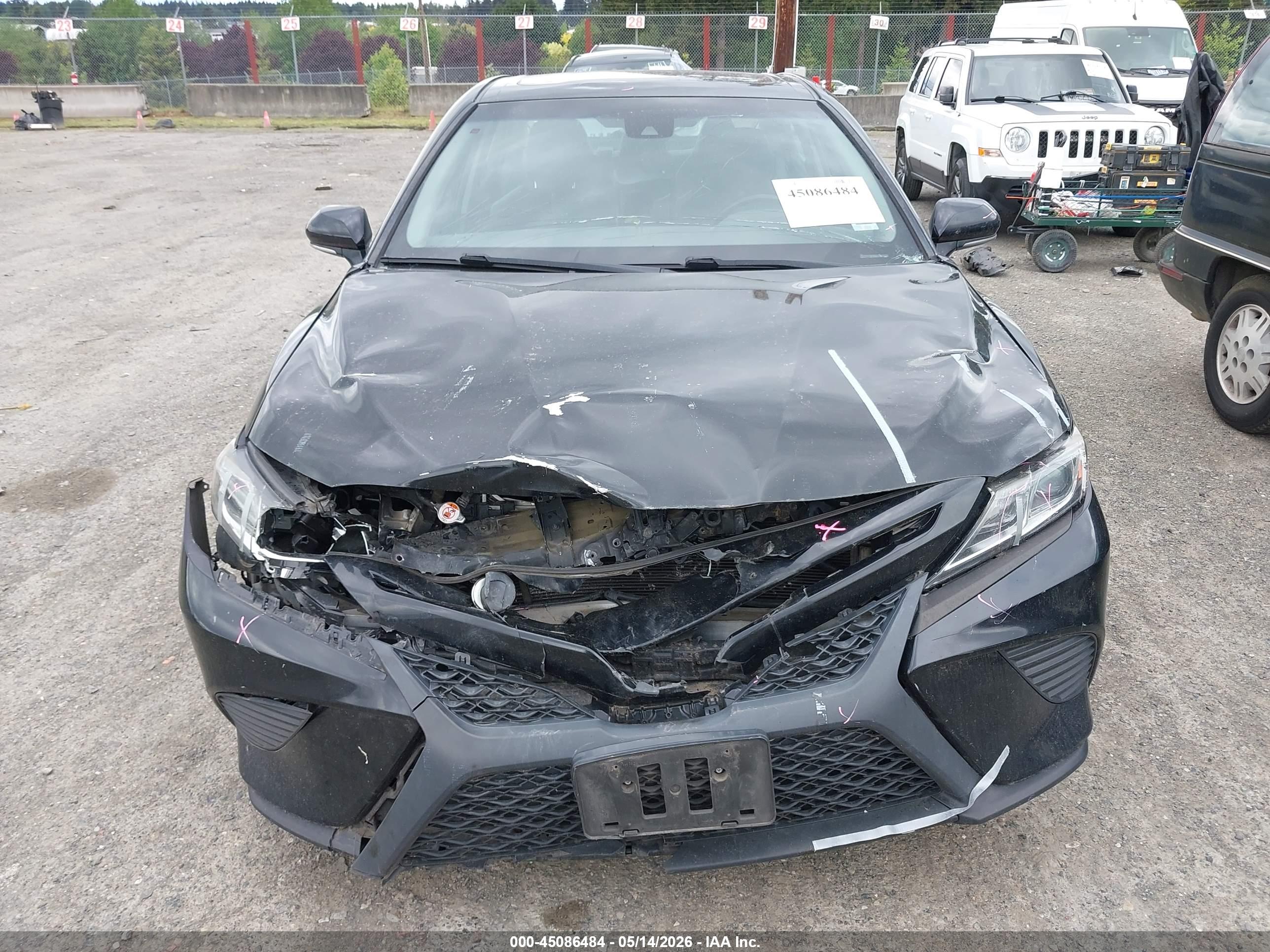 TOYOTA CAMRY image 6