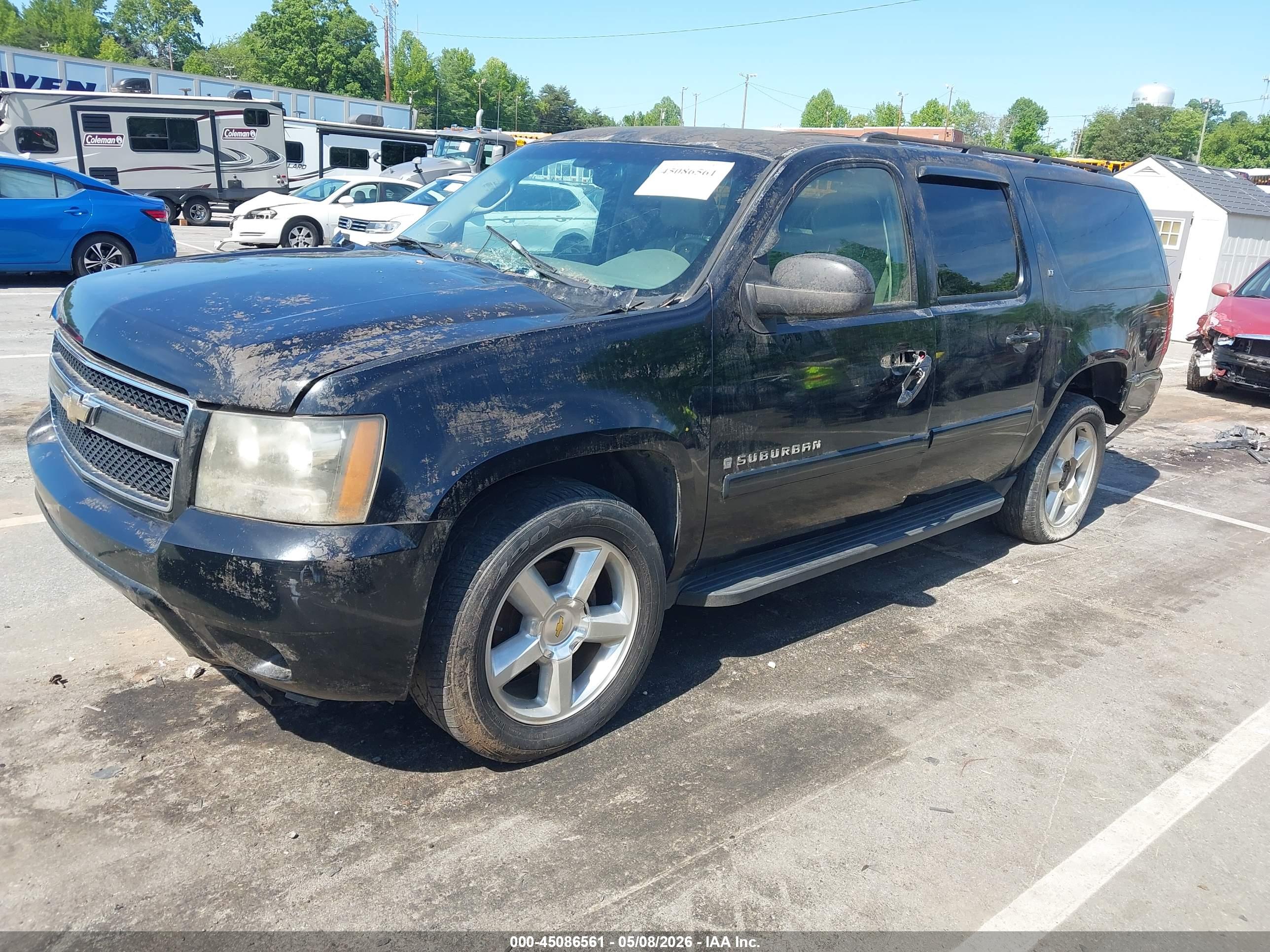 CHEVROLET SUBURBAN image 2