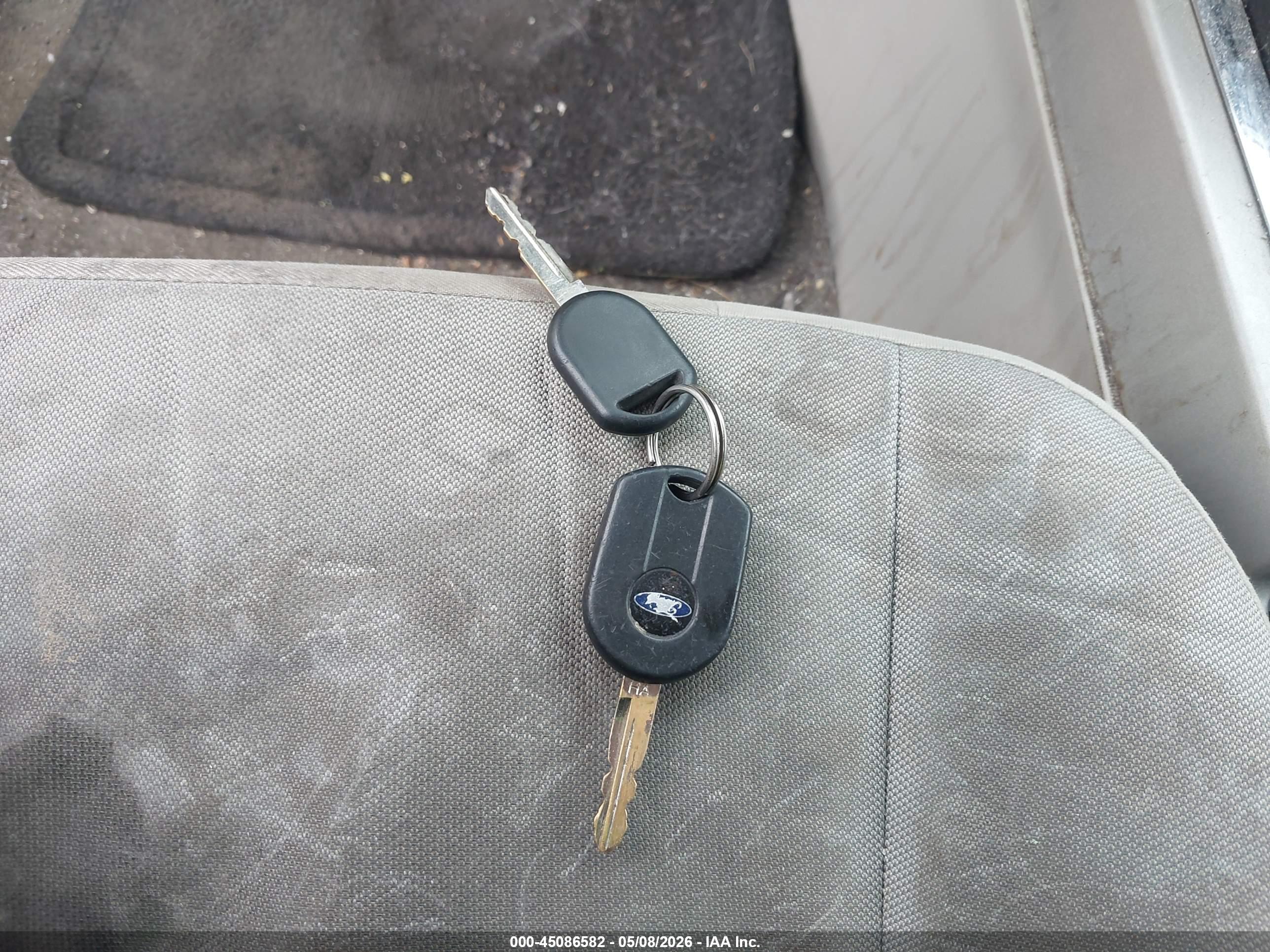 FORD ESCAPE image 11