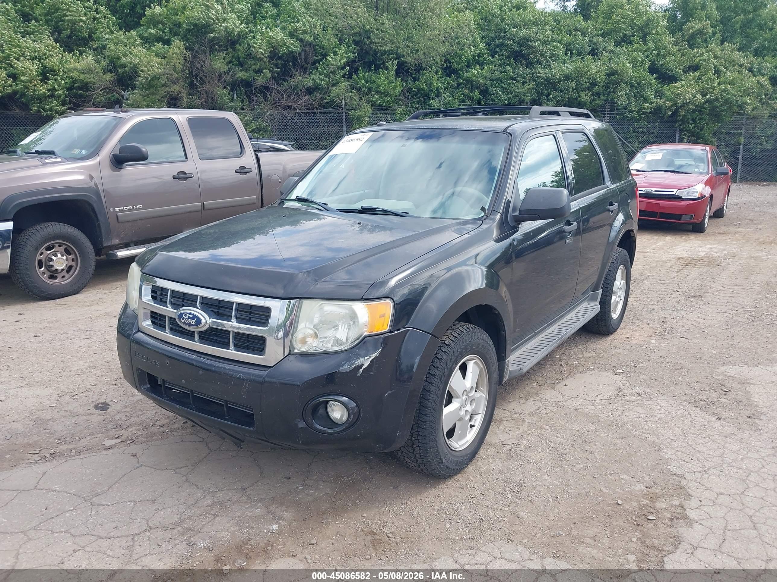 FORD ESCAPE image 2