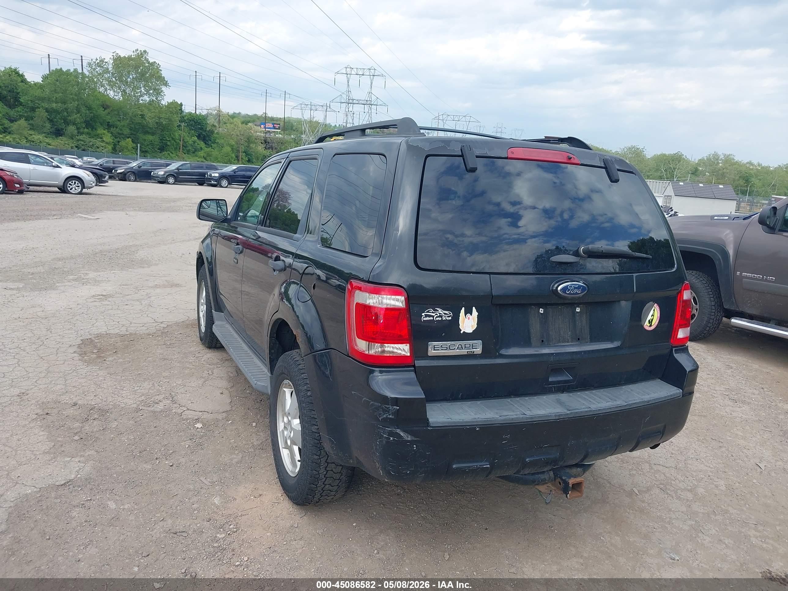FORD ESCAPE image 3