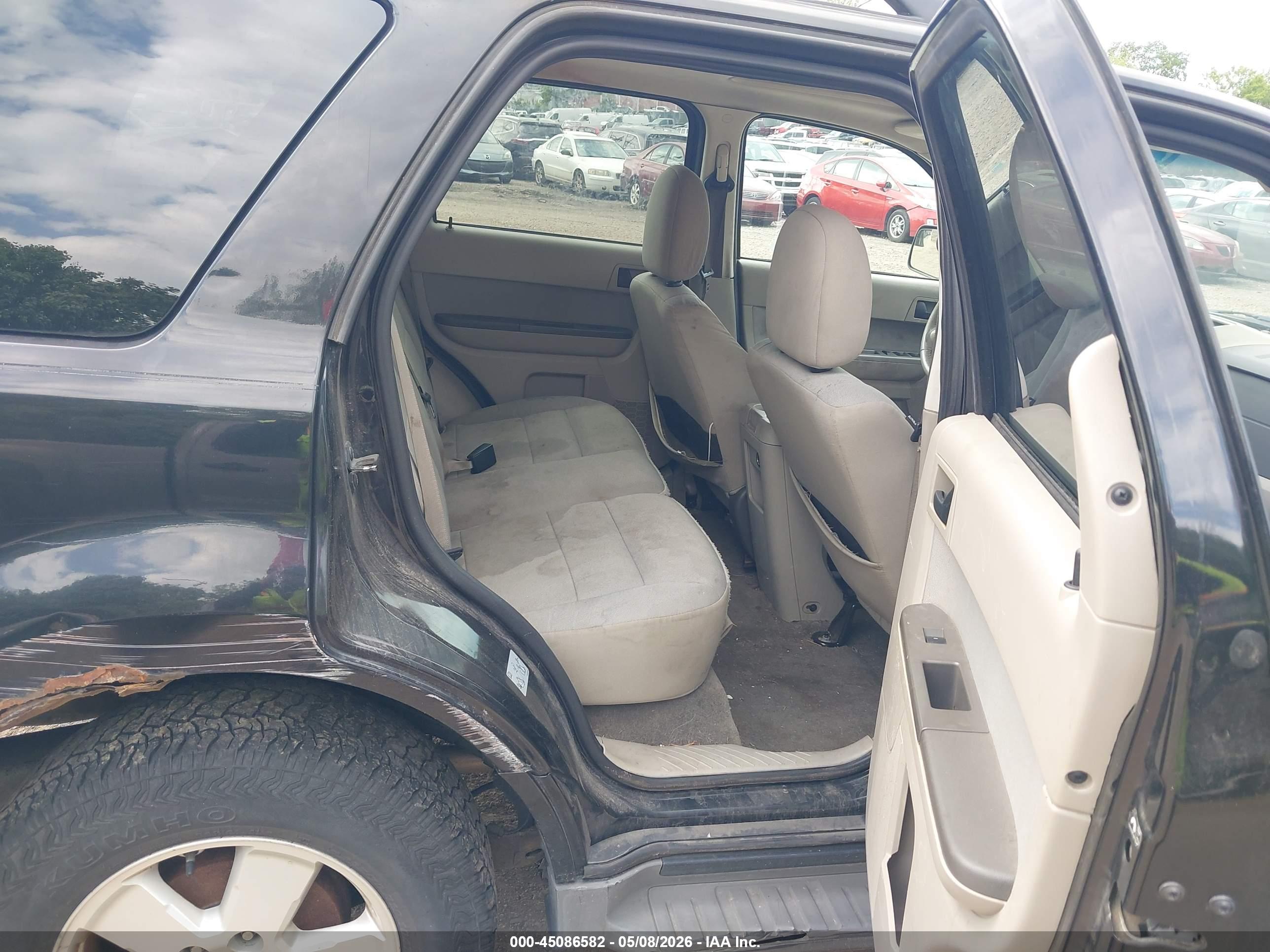 FORD ESCAPE image 8