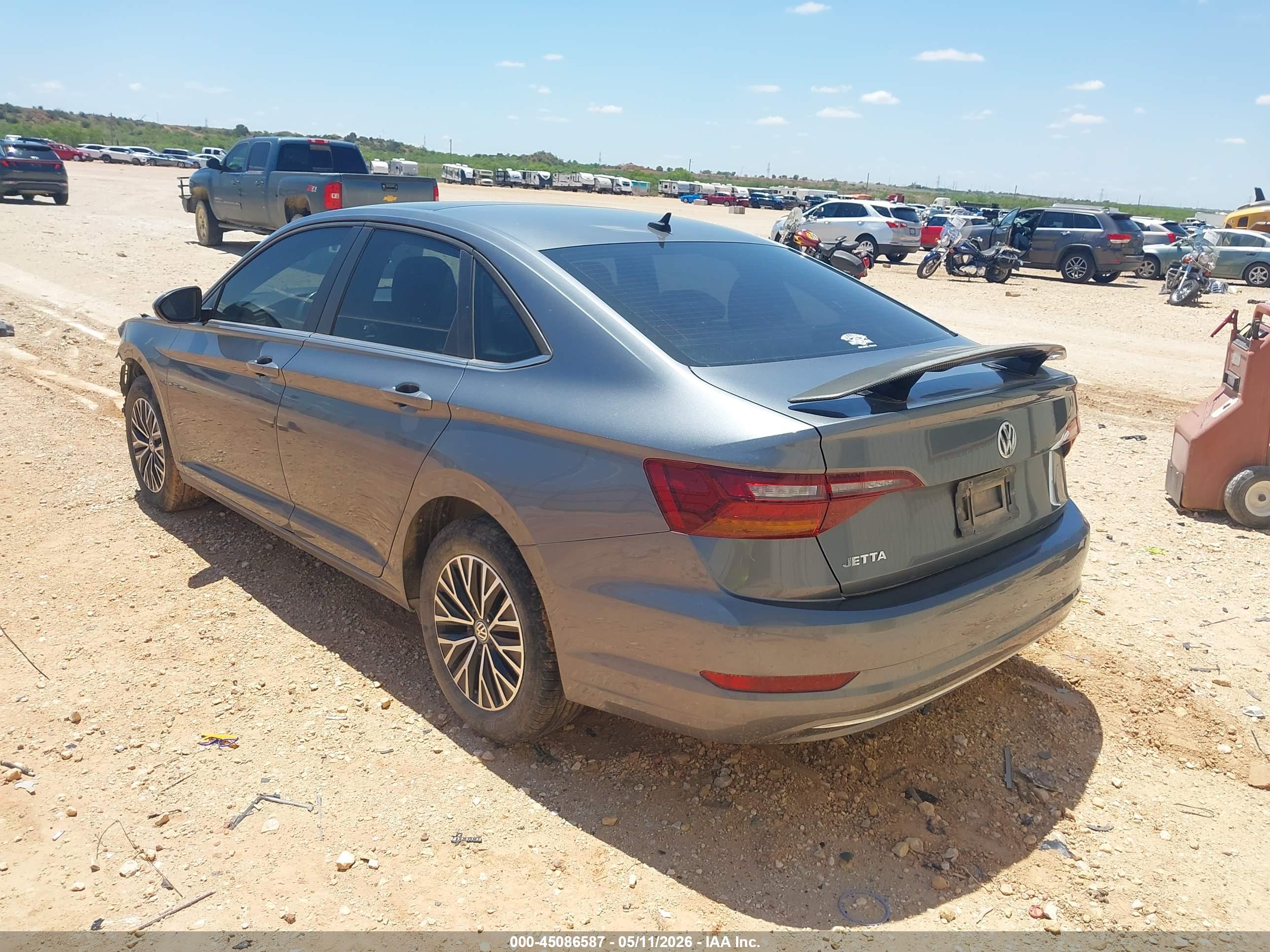 VOLKSWAGEN JETTA image 3