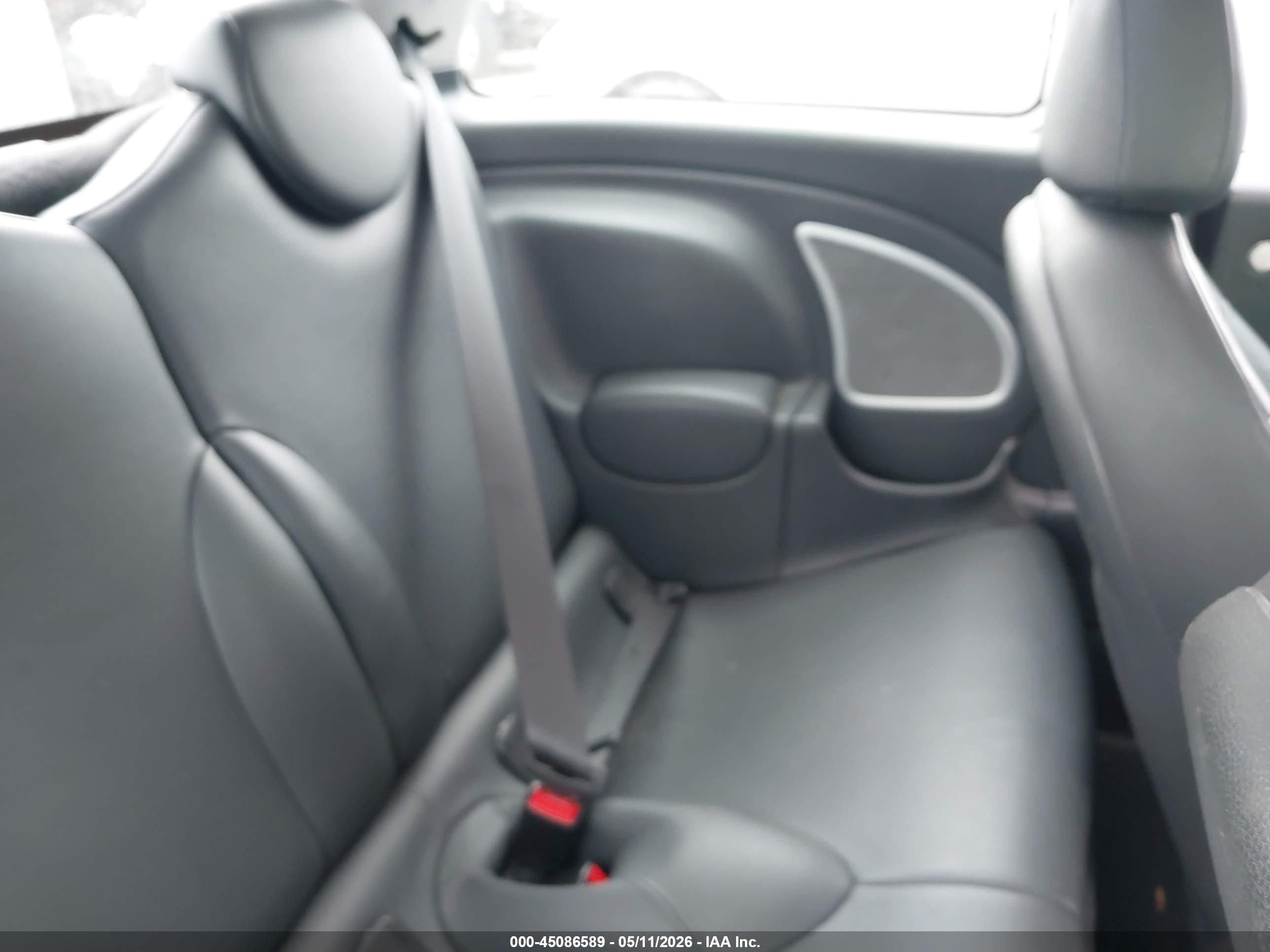 MINI COOPER image 8