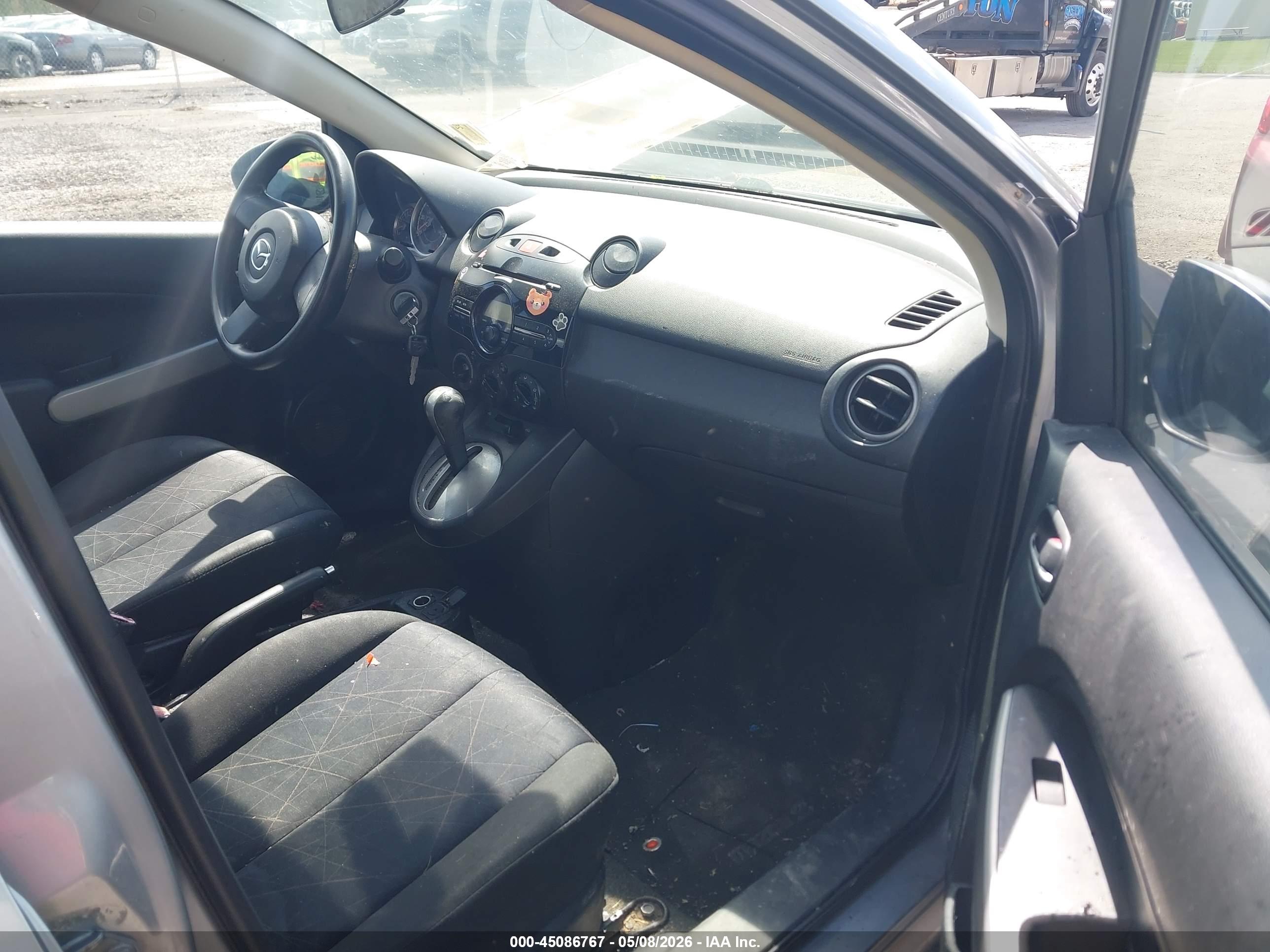 MAZDA MAZDA2 image 5