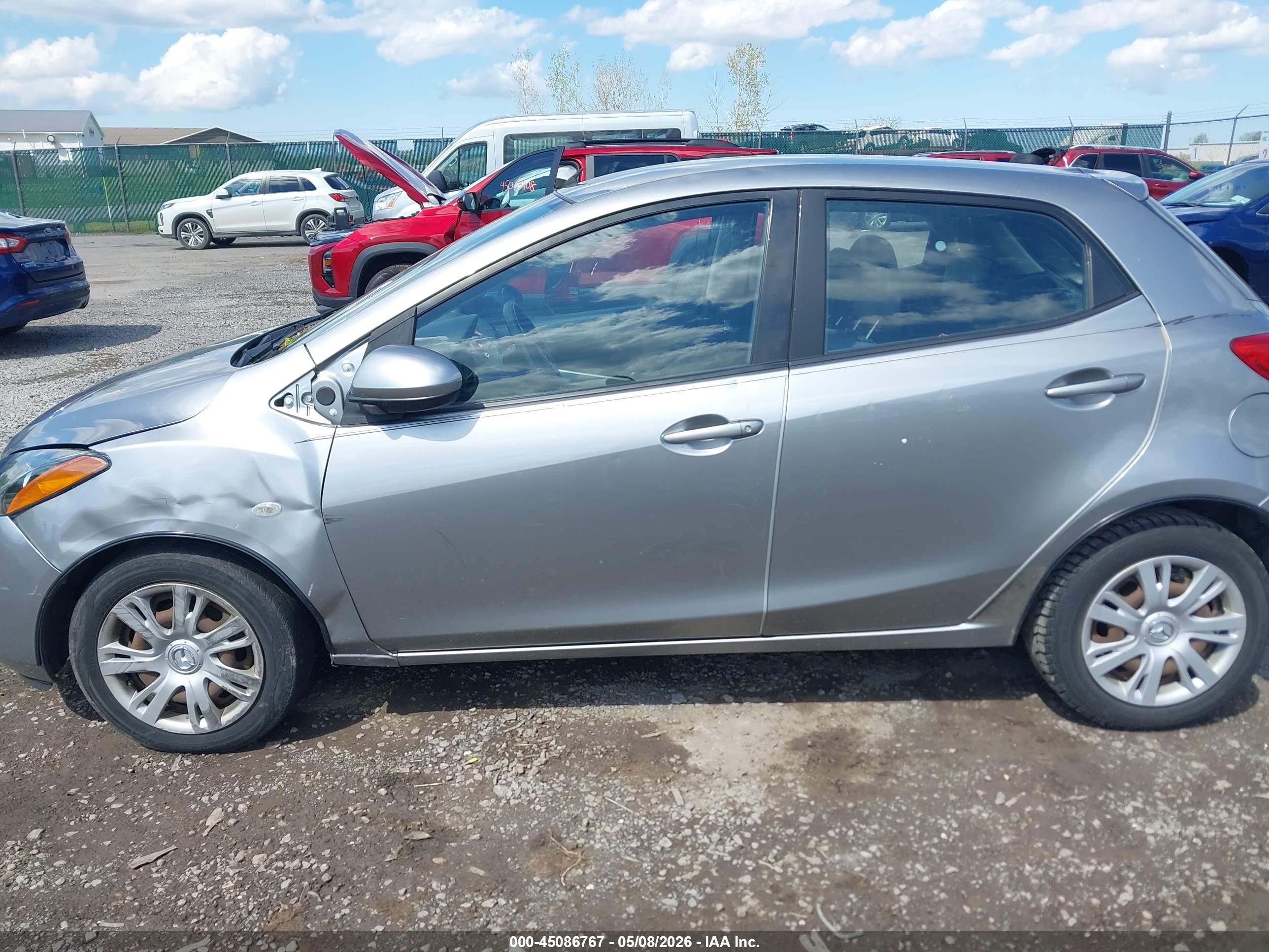 MAZDA MAZDA2 image 6