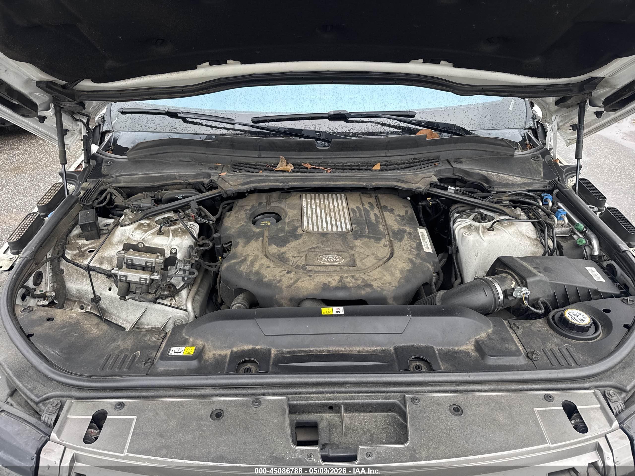 LAND ROVER image 10