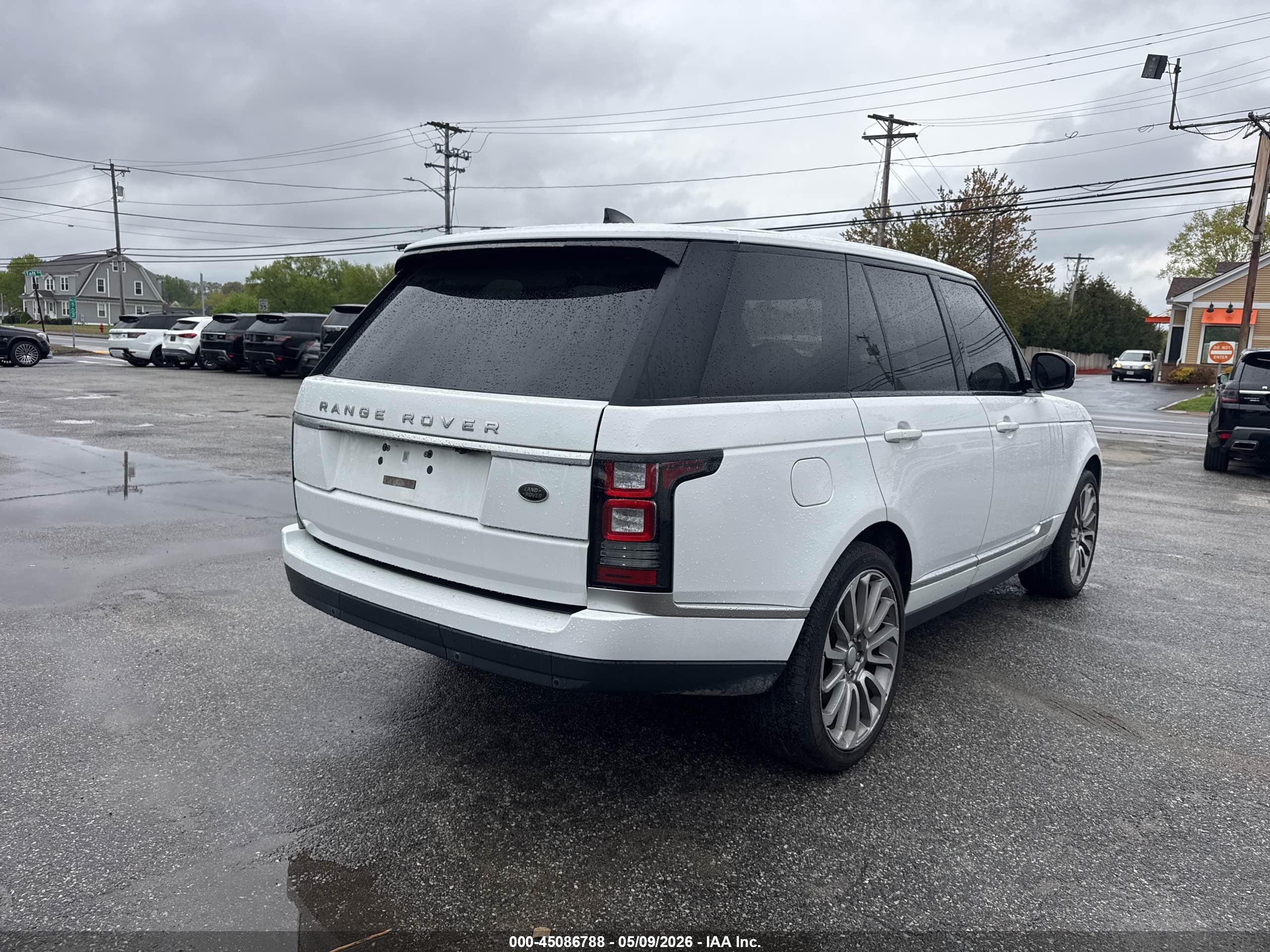 LAND ROVER image 4