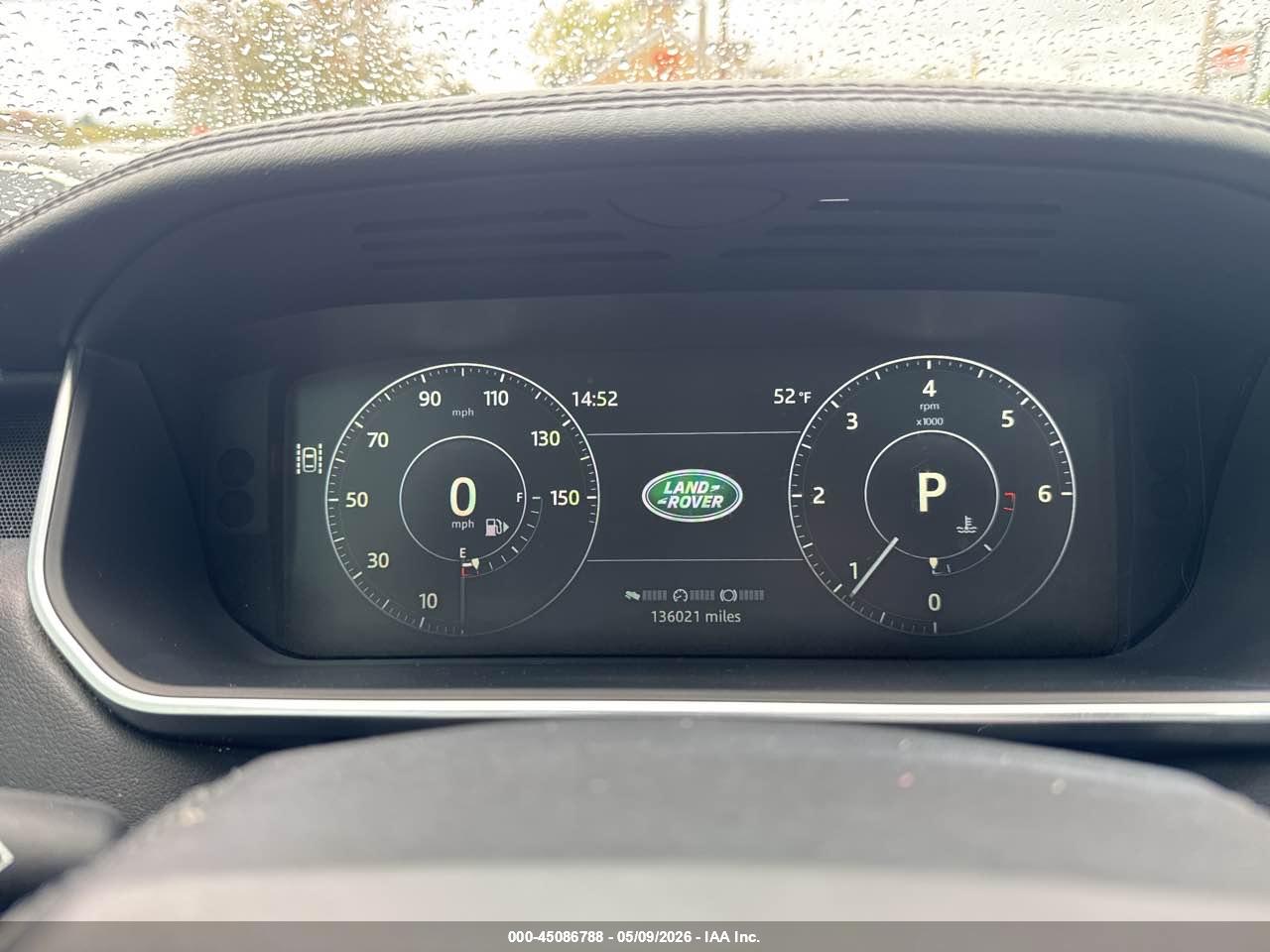 LAND ROVER image 7