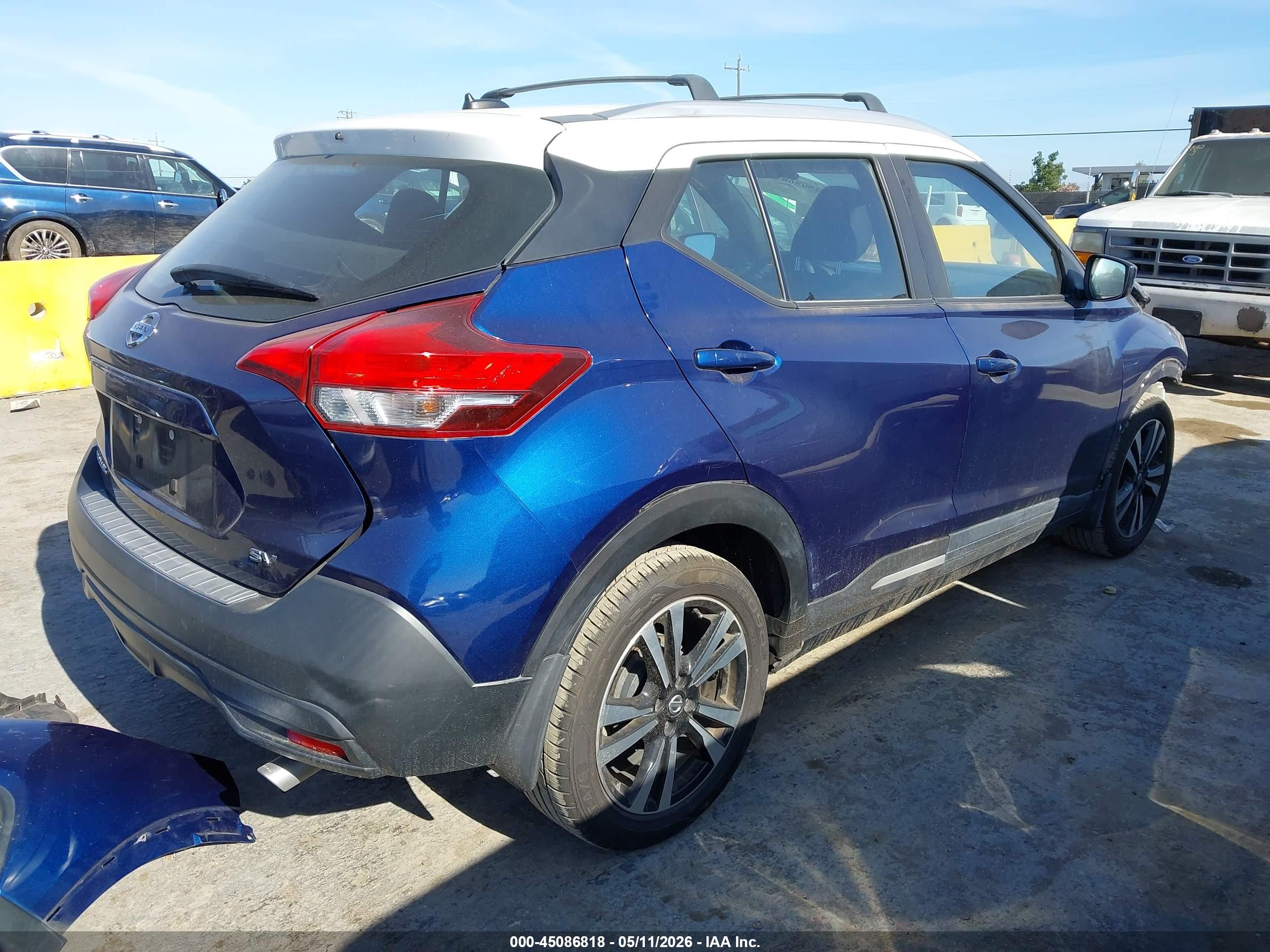 NISSAN KICKS image 4