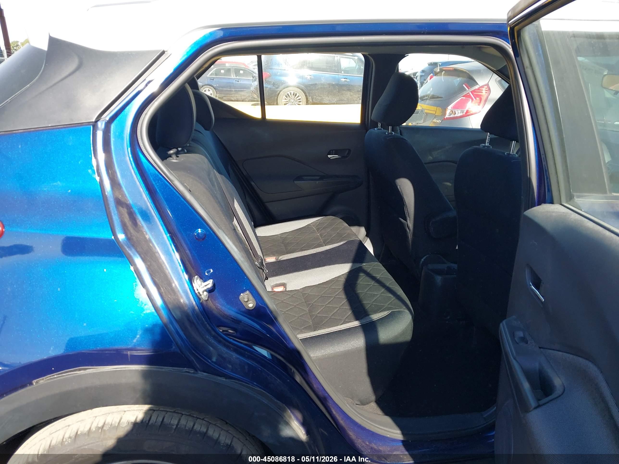 NISSAN KICKS image 8