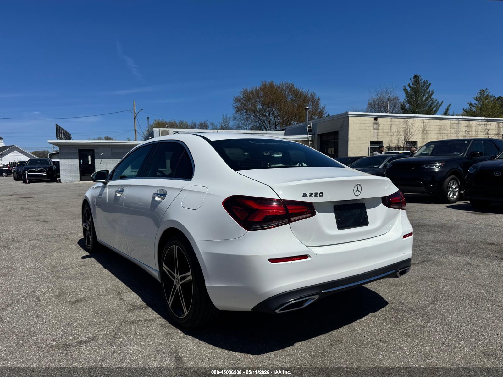 MERCEDES-BENZ A image 3