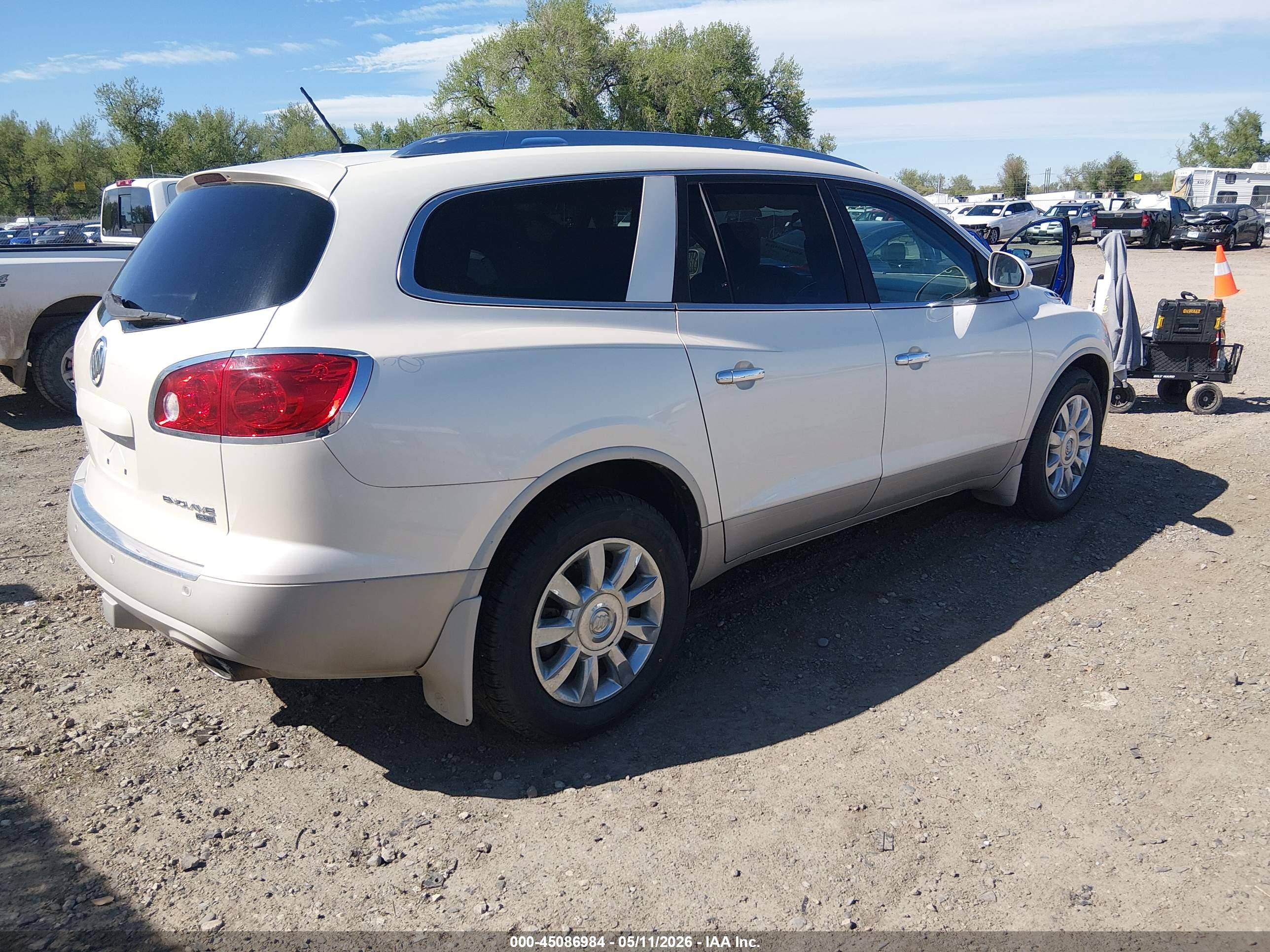 BUICK ENCLAVE image 4