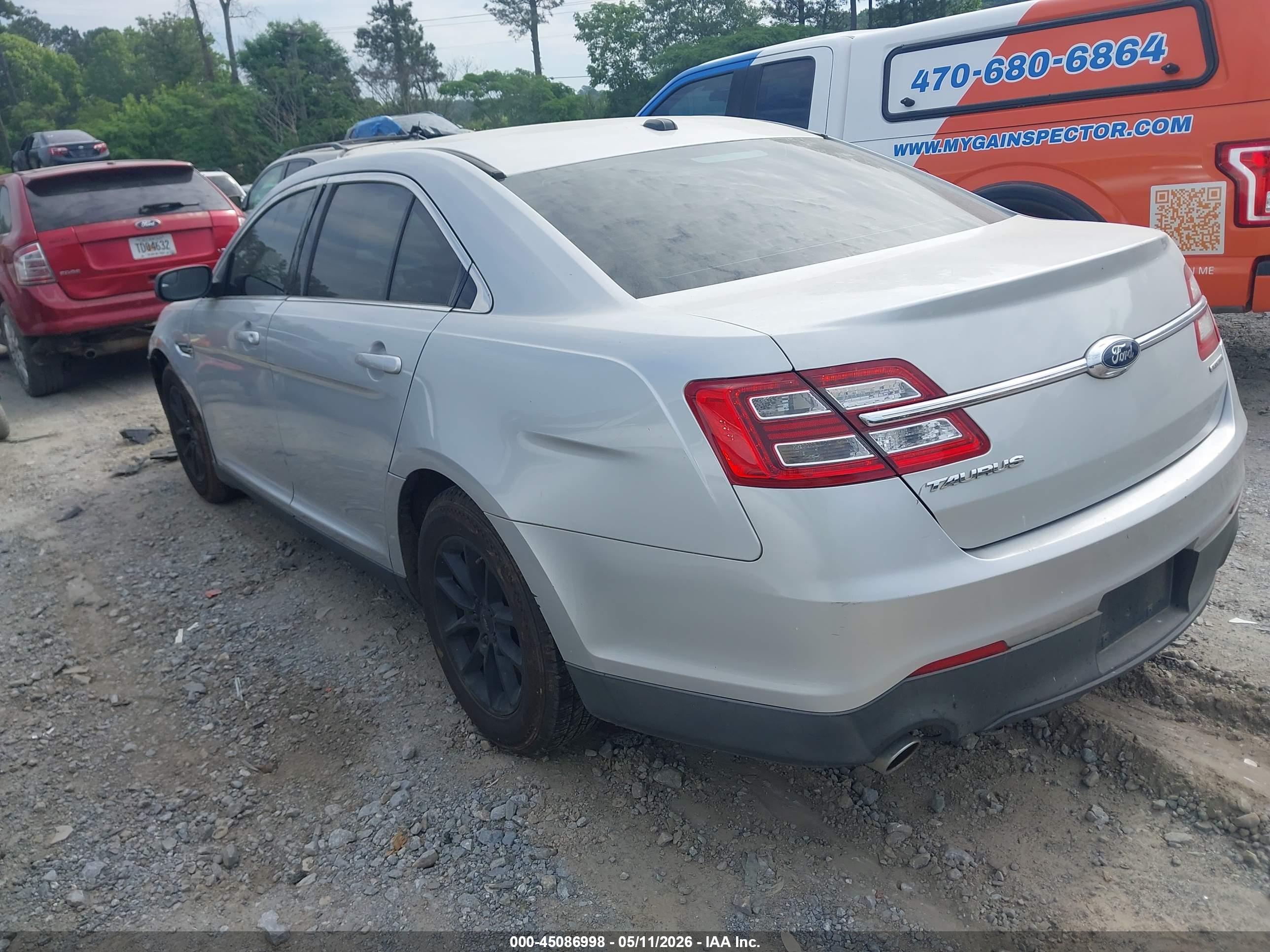 FORD TAURUS image 3