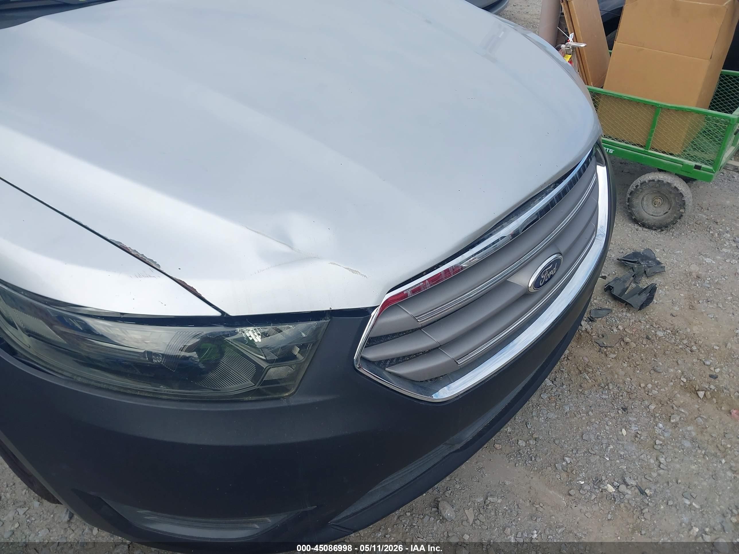 FORD TAURUS image 6