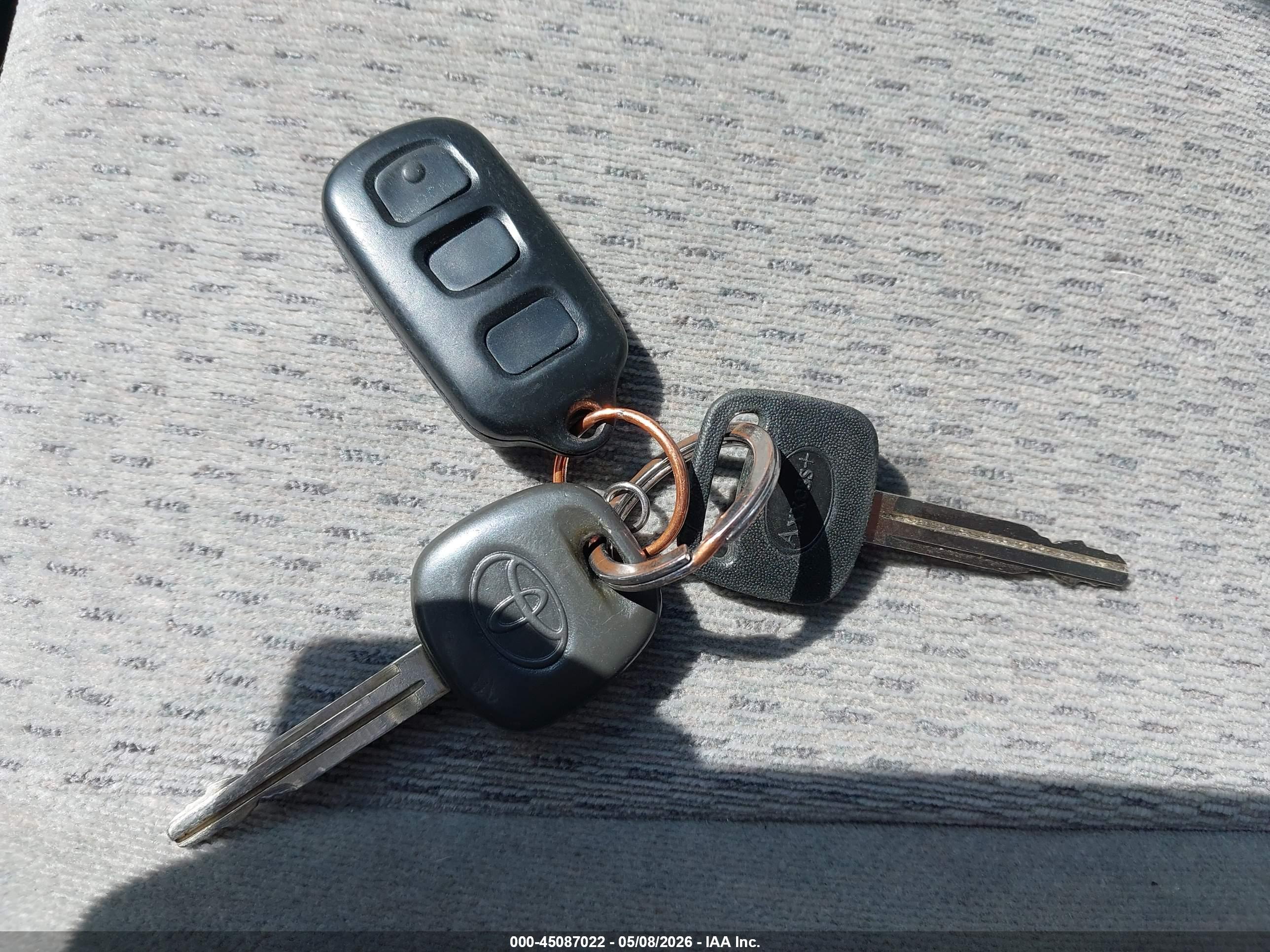 TOYOTA CAMRY image 11