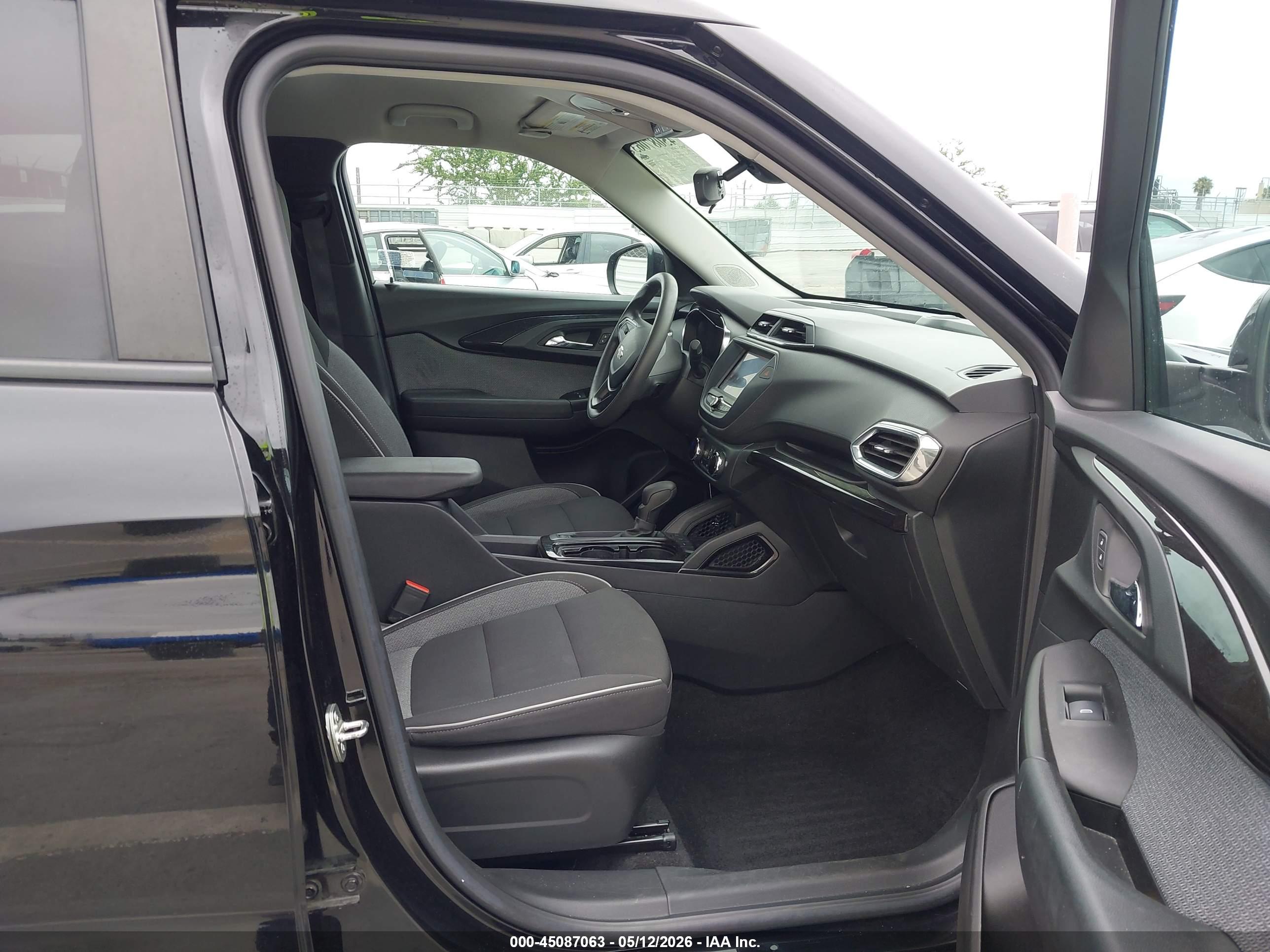 CHEVROLET TRAILBLAZER image 5