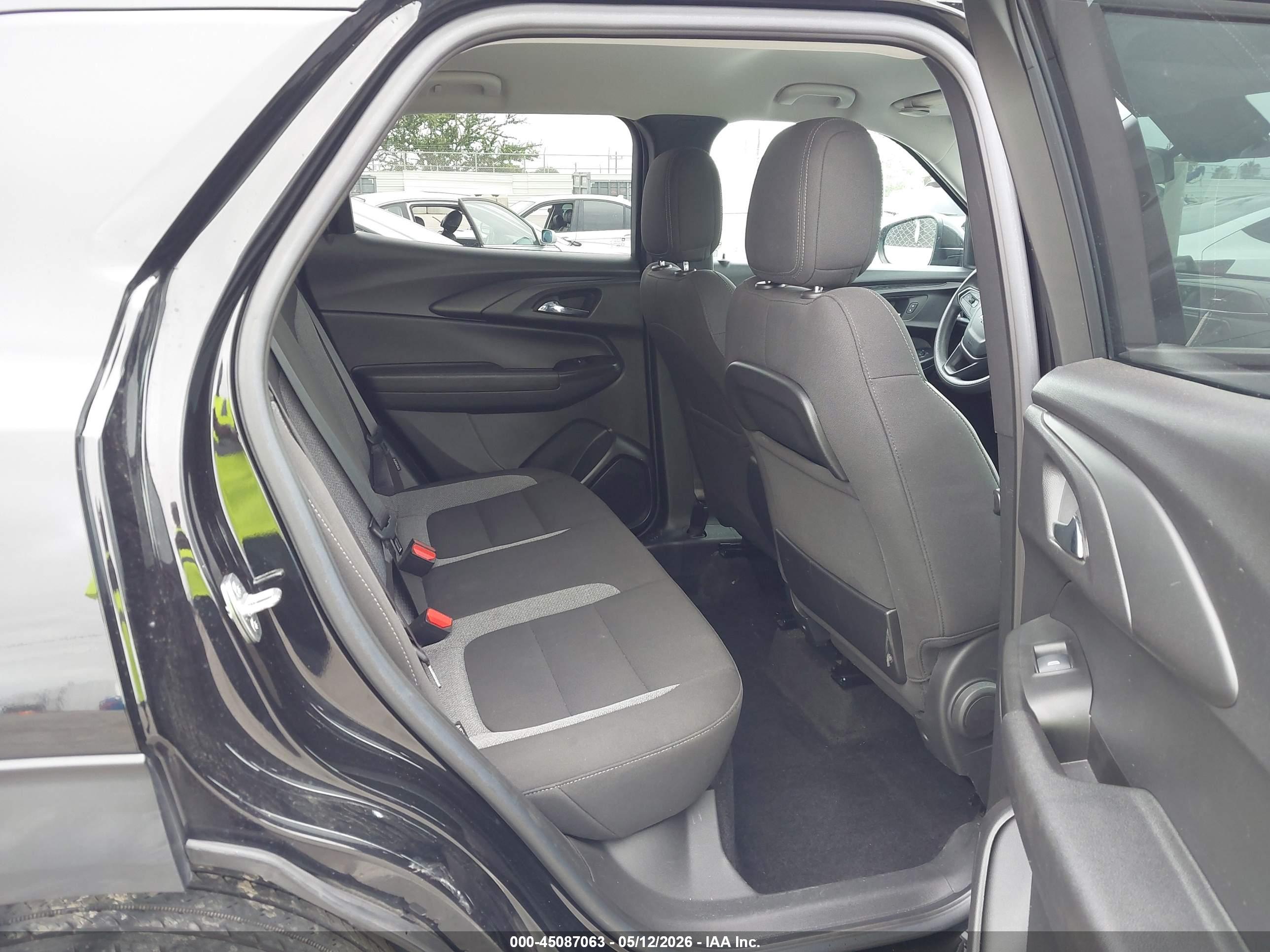 CHEVROLET TRAILBLAZER image 8
