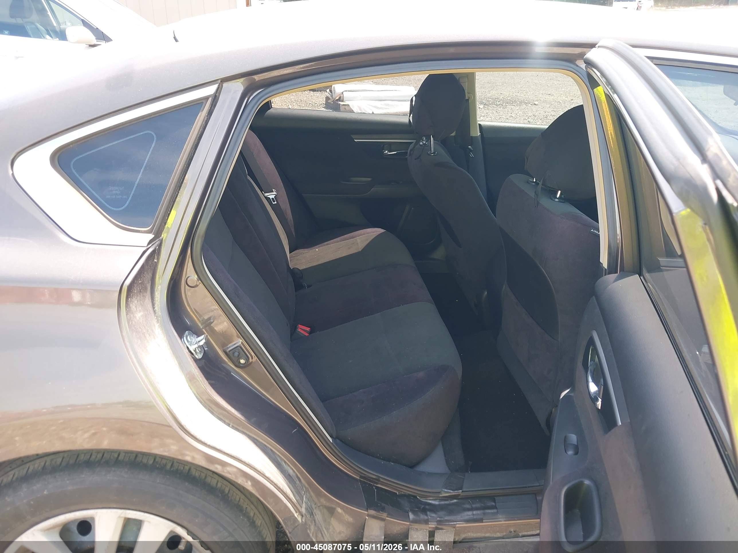 NISSAN ALTIMA image 8