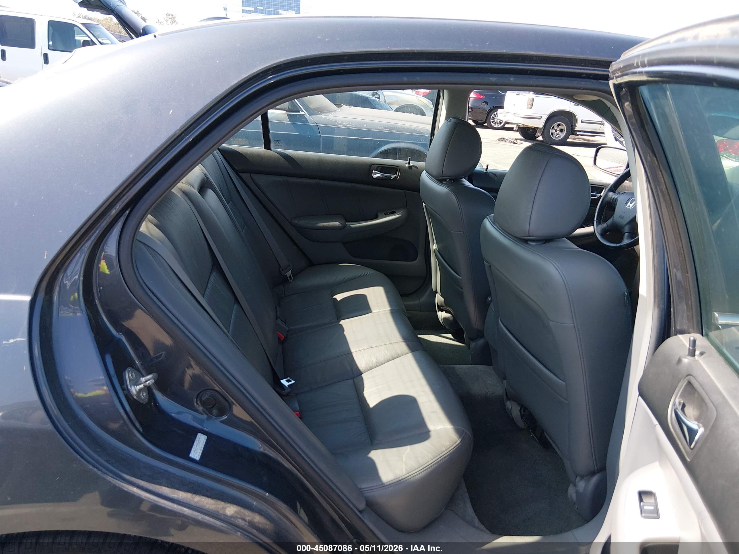 HONDA ACCORD image 8