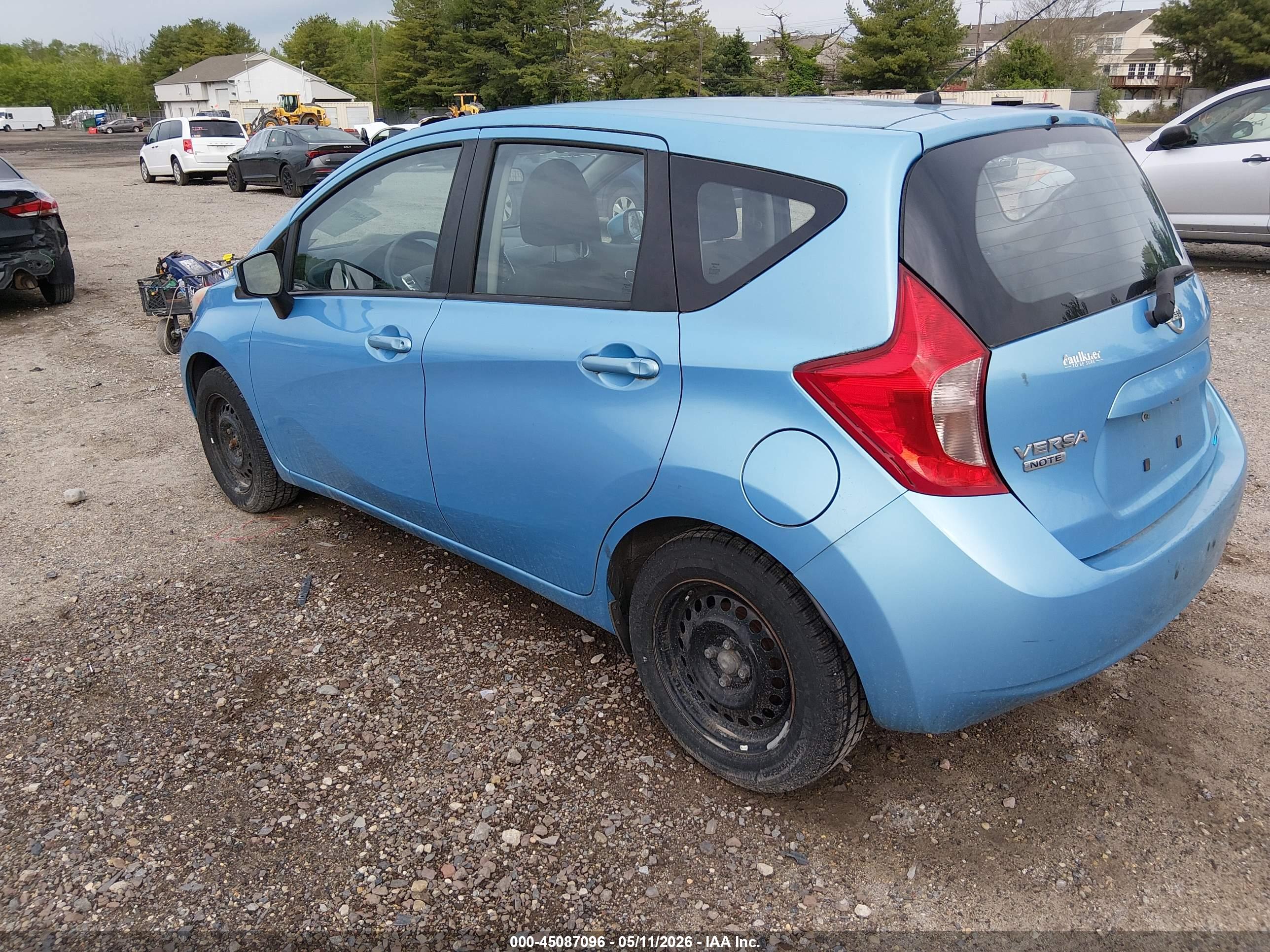 NISSAN VERSA image 3