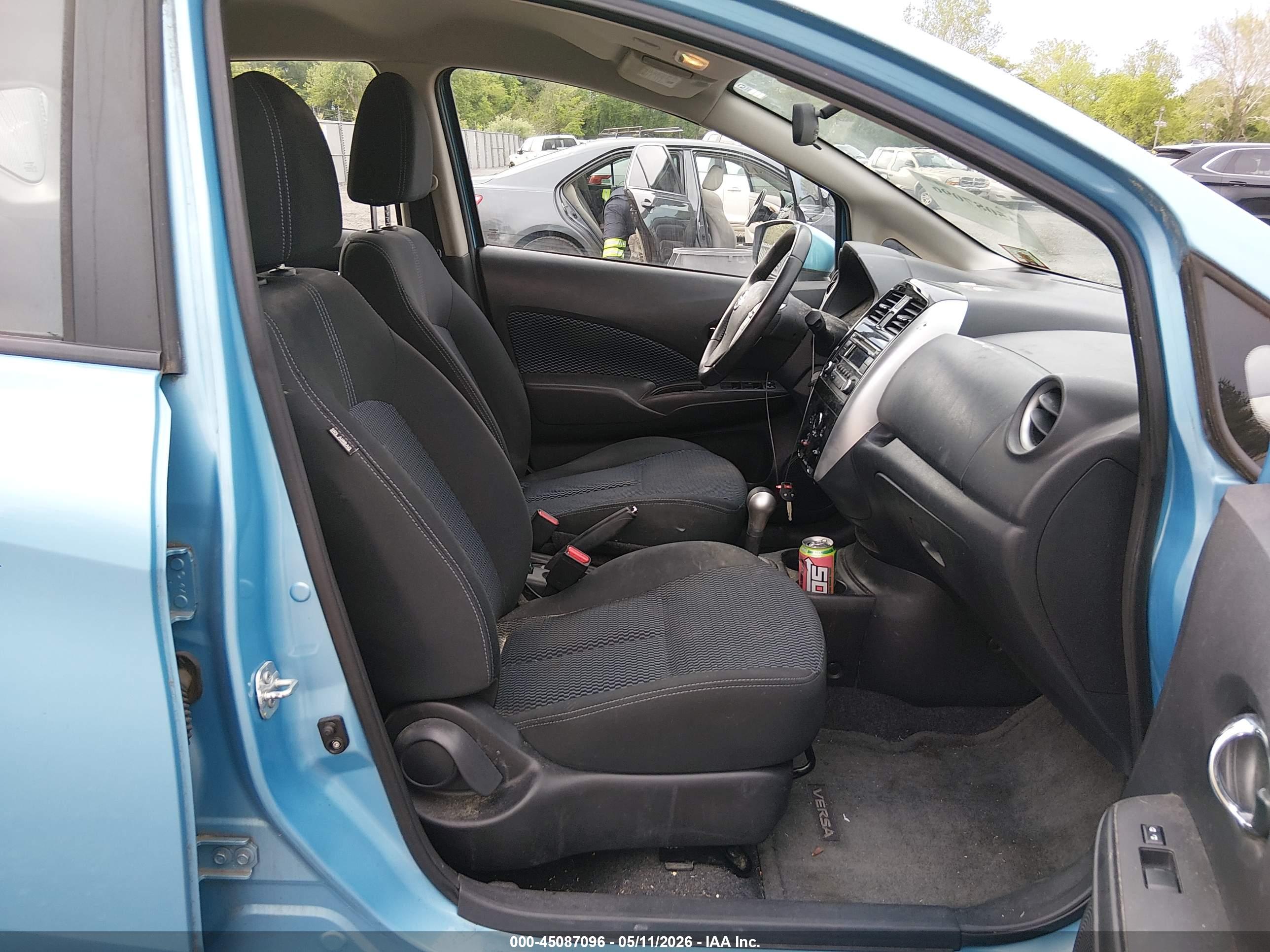 NISSAN VERSA image 5