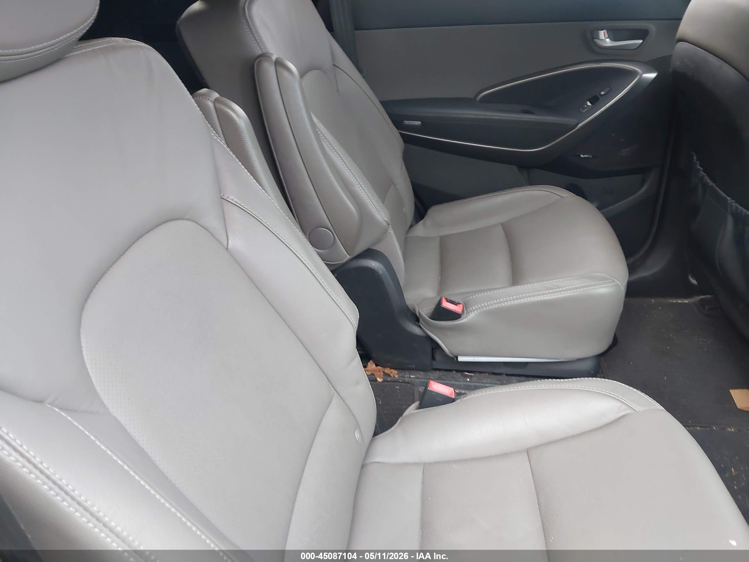 HYUNDAI SANTA image 8