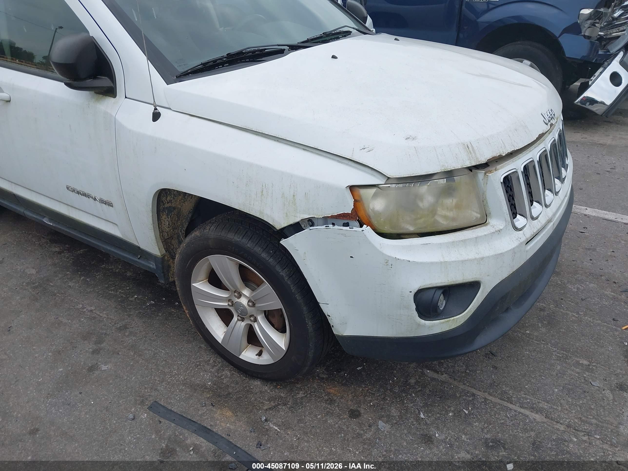 JEEP COMPASS image 6