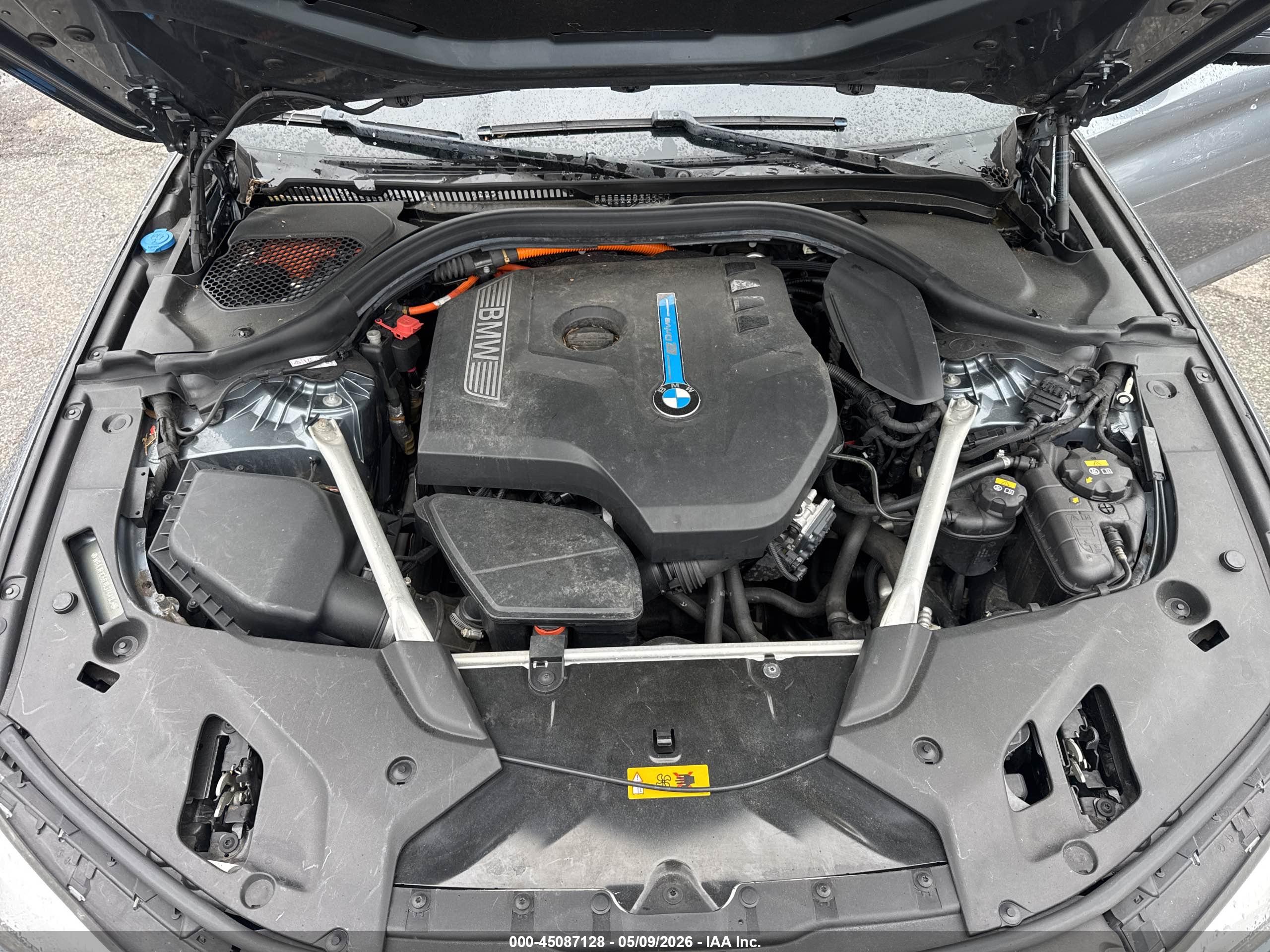 BMW 530E image 10